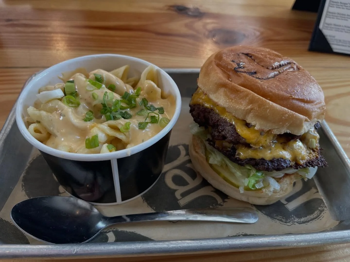 Good burger. Mac was a solid 7. Shout out to my DMV-based food influencers.
