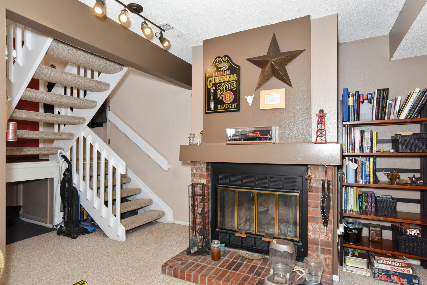 13550 W 65th Avenue Arvada CO-large-017-22-Family Room-1500x999-72dpi.jpg