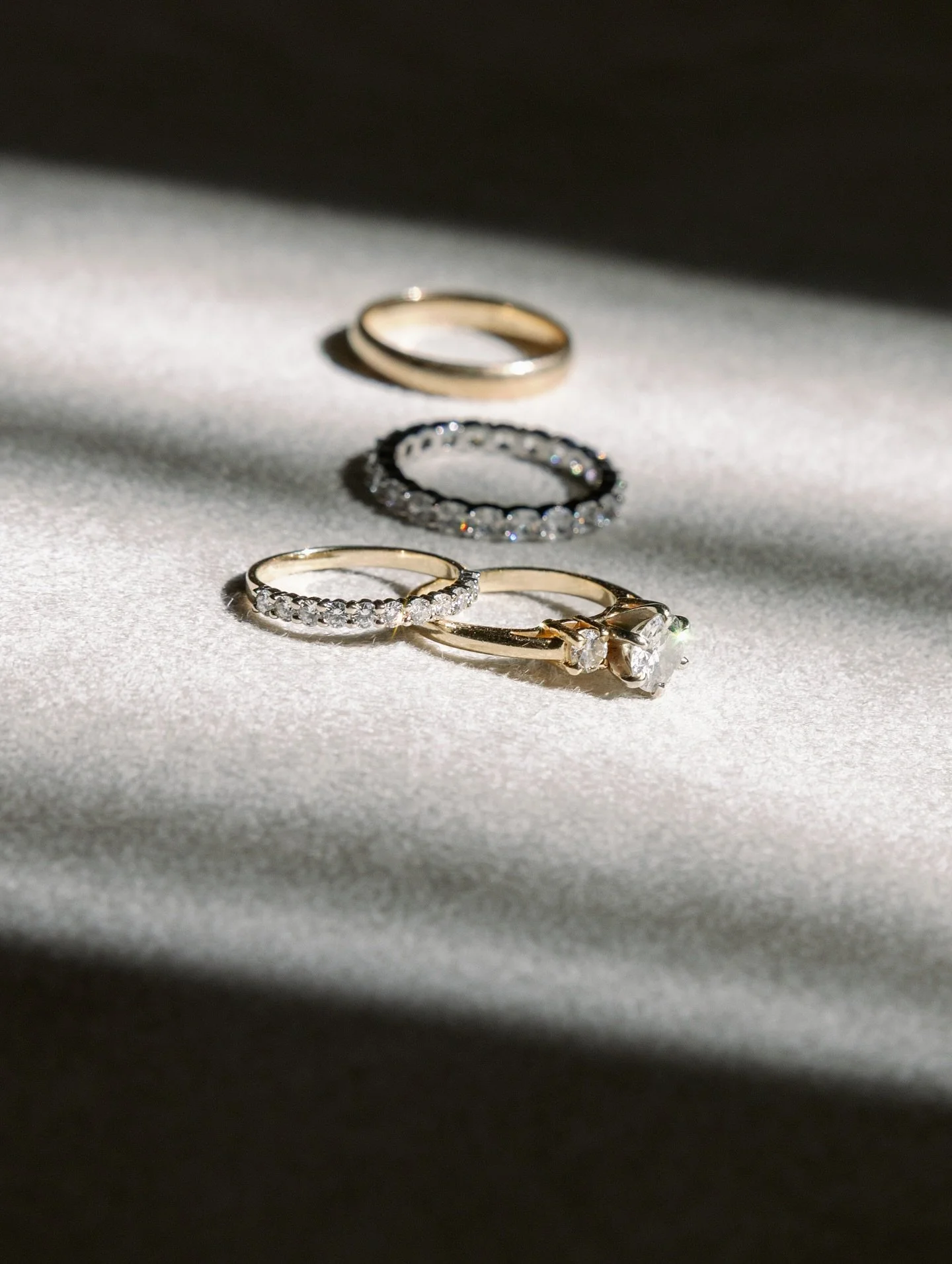 Saturday at Court Manor was everything we love about intimate celebrations&hellip;thoughtful, intentional, and filled with meaning in every detail 🤍 Sneak peeks are in, and we can&rsquo;t stop smiling reliving this one. Just a glimpse for now, but w