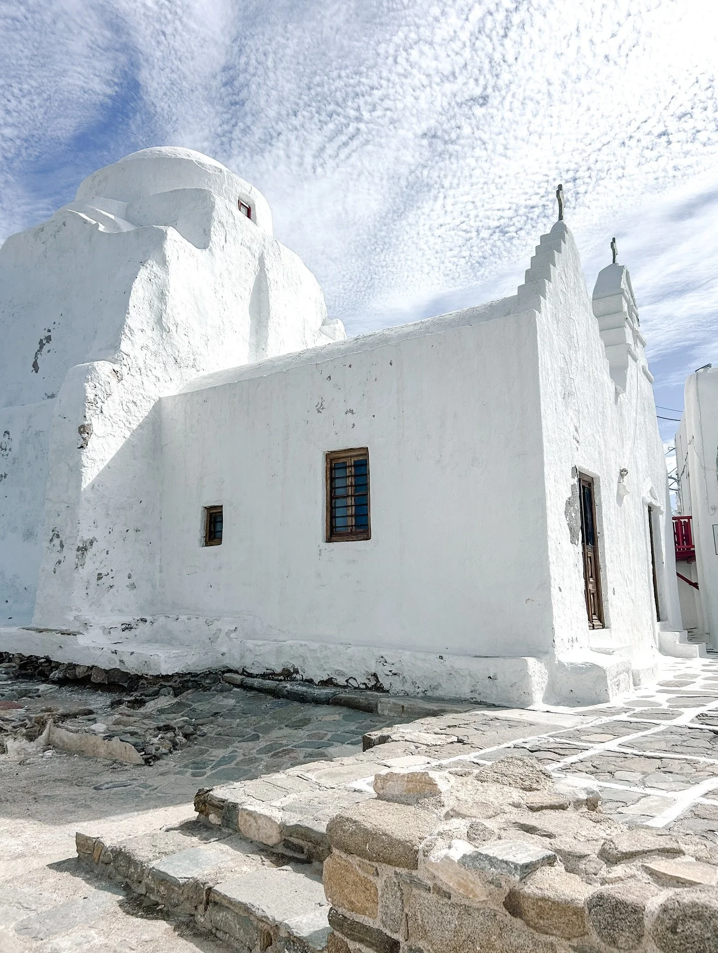 Still not over Saturday&rsquo;s European-inspired celebration at @courtmanor, so here&rsquo;s a little moodboard inspo straight from Jordan&rsquo;s camera roll while she&rsquo;s traveling through the Mediterranean. ✈️ 

Mykonos, Istanbul, Ephesus &am