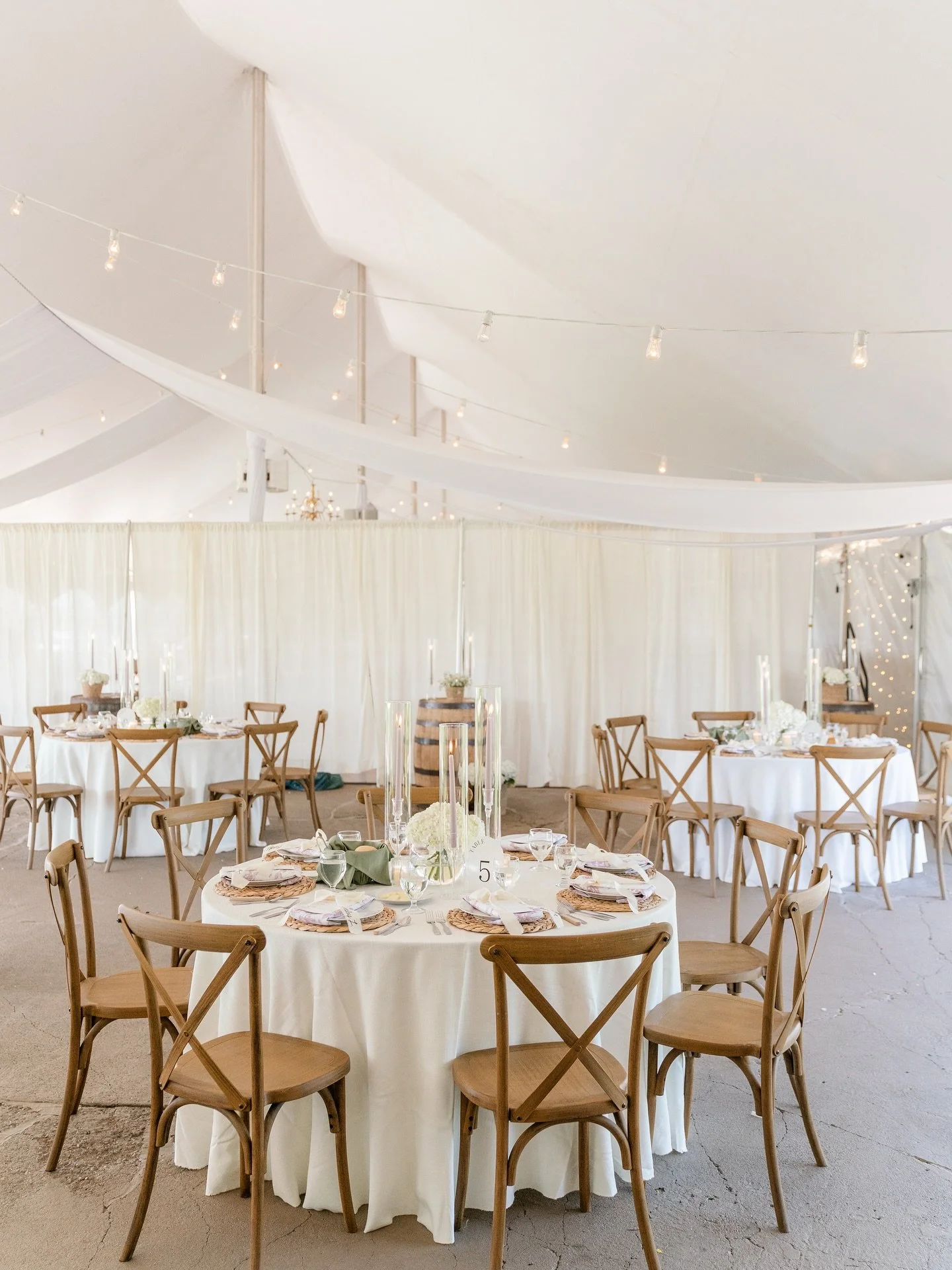 No dance floor, just good food, better company, and the prettiest afternoon light. 🥂 There&rsquo;s something special about slowing down. A meal shared, stories told, and laughter that carries easily through a tent. We love an intimate celebration wi