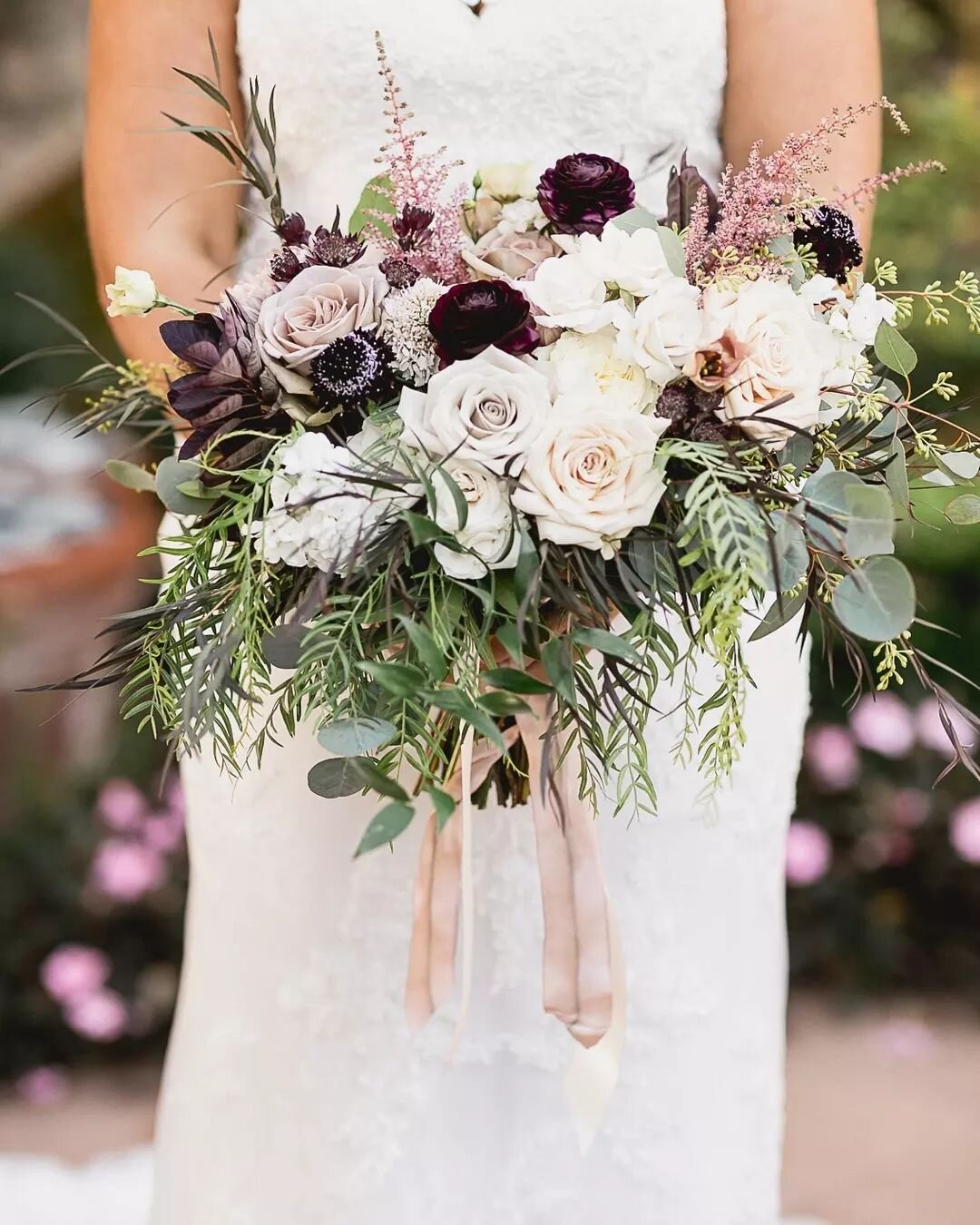 Can't get over these gorgeous florals by @thebloomoftime
​
​@dr.ori.lv @ana.sta.s1a
​.
​.
​.
​Venue: @surfandsandlaguna
Flowers: @thebloomoftime
Wedding Planner: @foreveralwaysweddingsevents
Hair &amp; Makeup: @designvisage
Photography &amp; Videogra