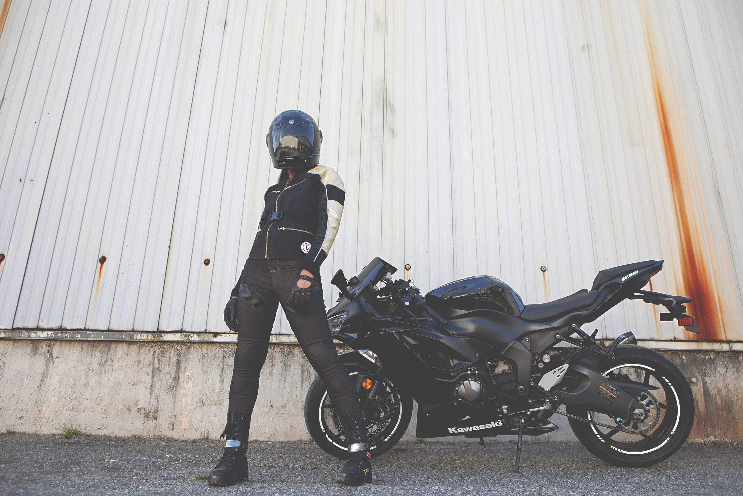 Chic-Riot-Editorial-Milah-2.0-Spring-Summer-Wide-Factory-Wall-Bike.jpg