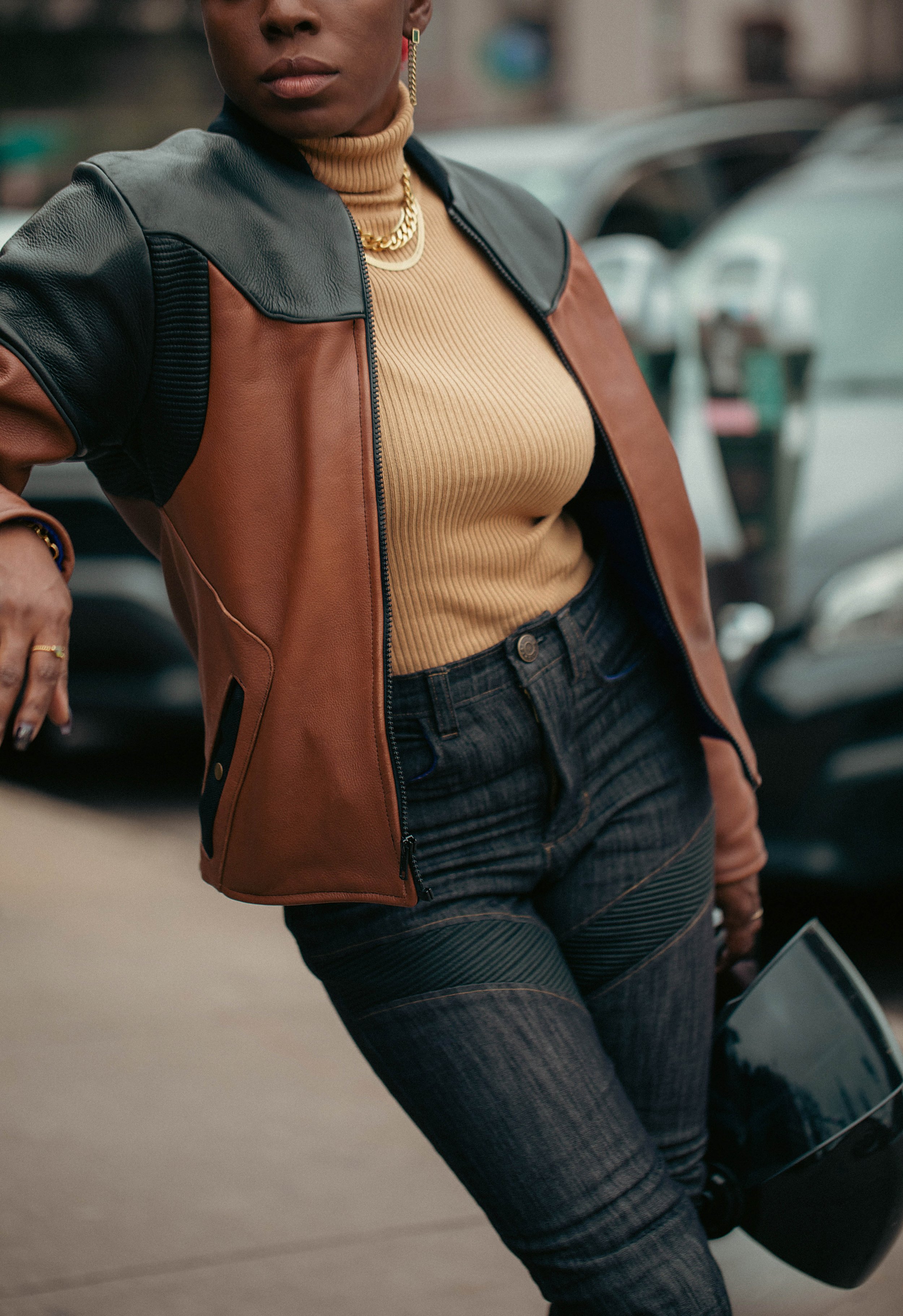 How A Motorcycle Jacket Should Fit a Woman’s Body (Bust, Waist, Hips Explained)