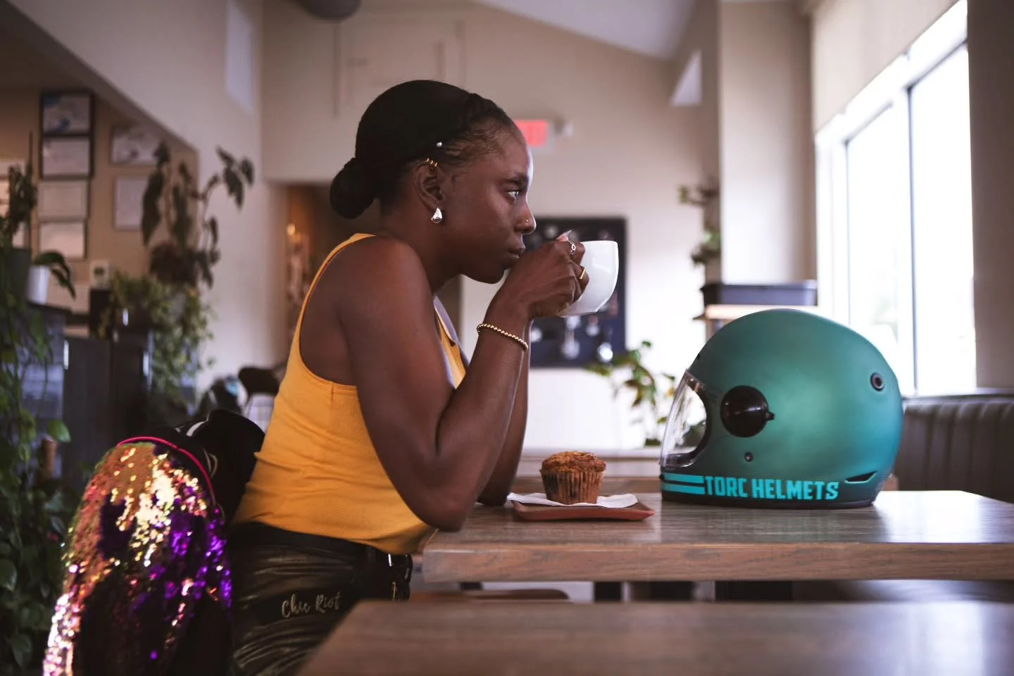 Motorcycle lifestyle. ☕🪖 We're sharing the places worth riding to, the people worth meeting, and the gear that gets you there.

Chic Riot for your rides.
@torchelmets for trusted protection.
@mollyscoffeeco for the perfect coffee break.

🍵That gree