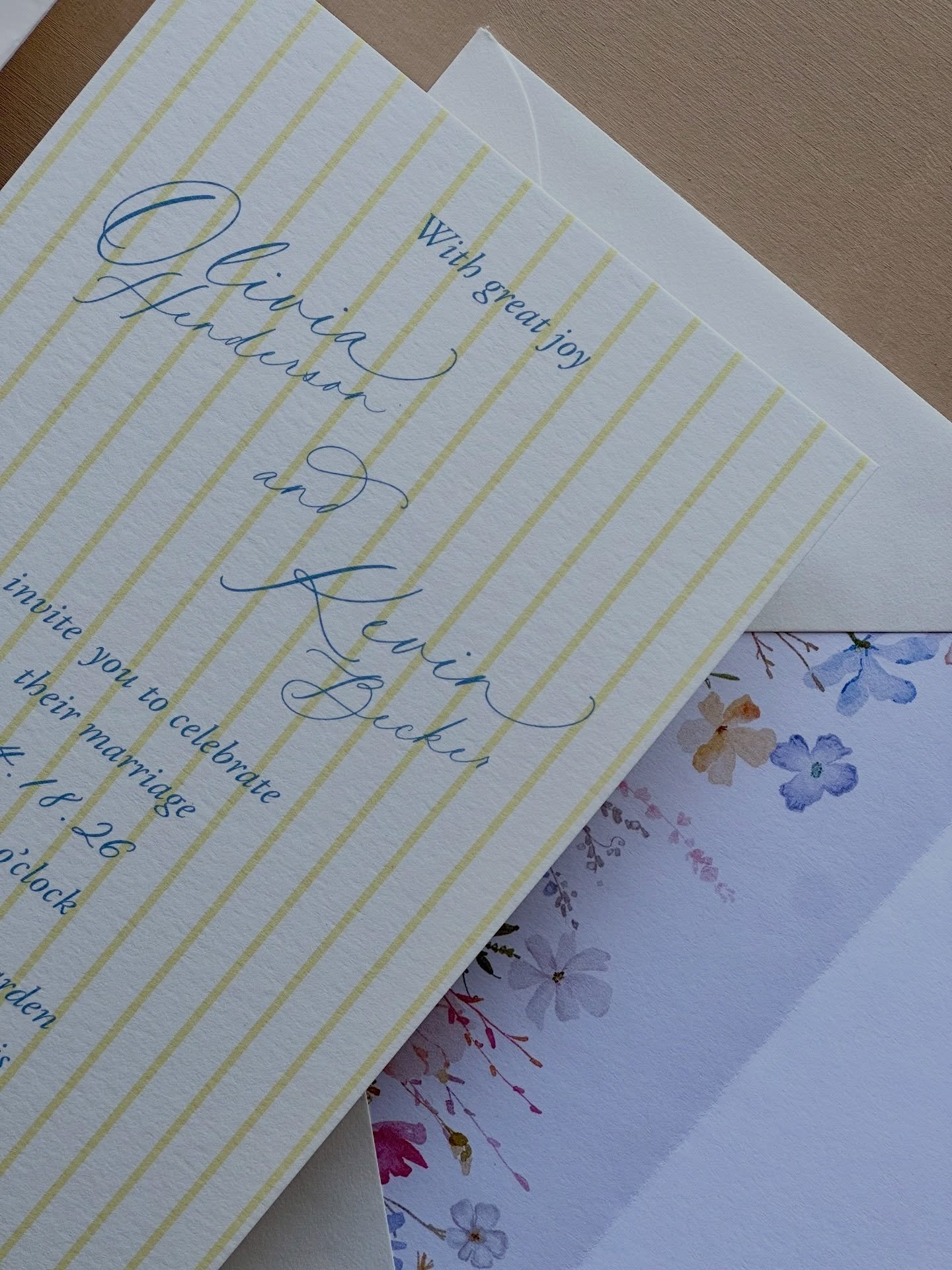 Botanical garden wedding vibes&hellip;
&bull;
Wedding invitations by
@inkloveandpaper