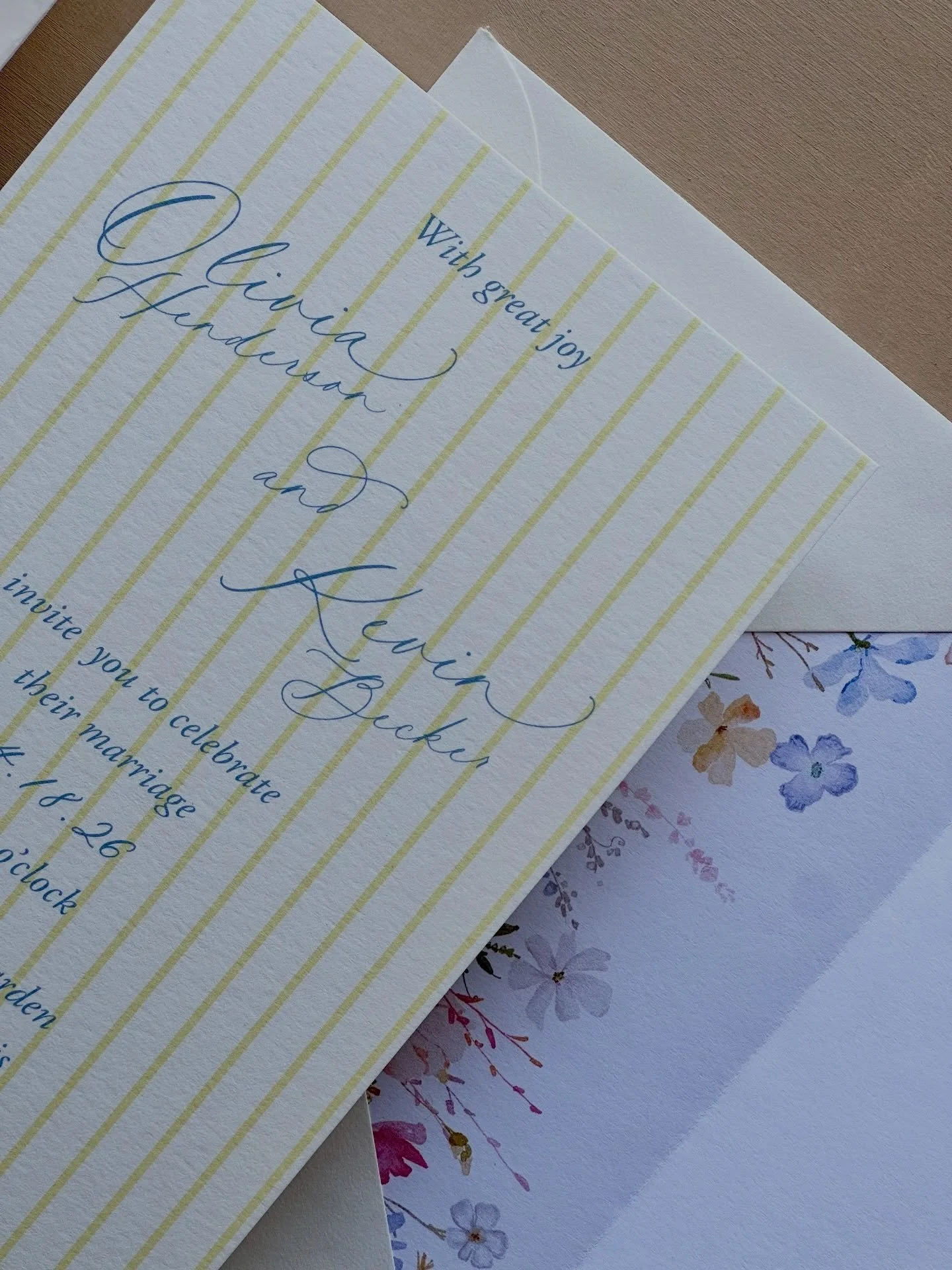 Botanical garden wedding vibes&hellip;
&bull;
Wedding invitations by
@inkloveandpaper