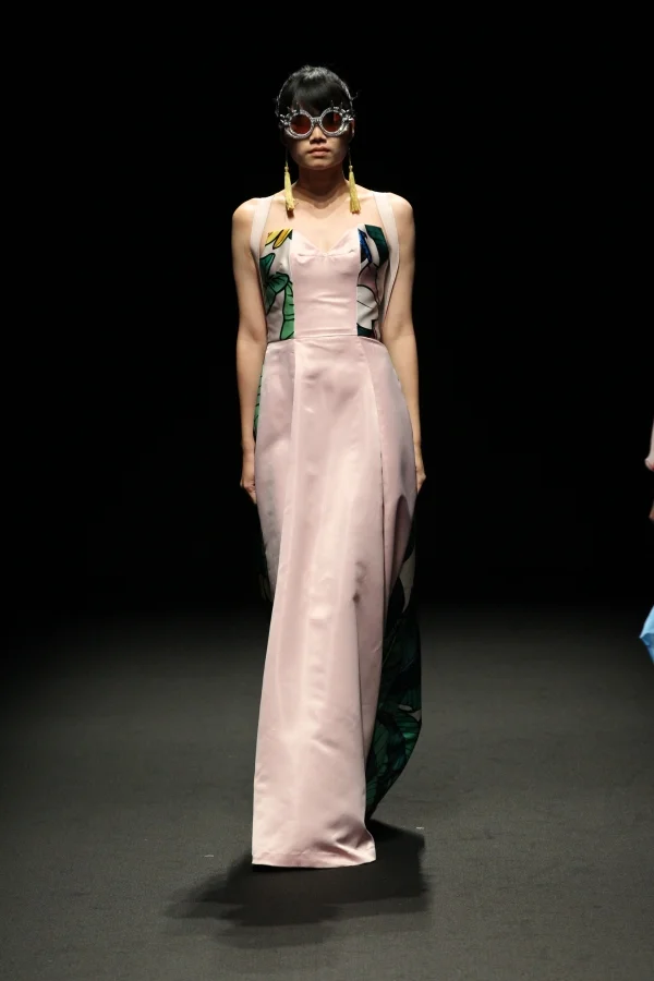 runway_00930_x.jpg