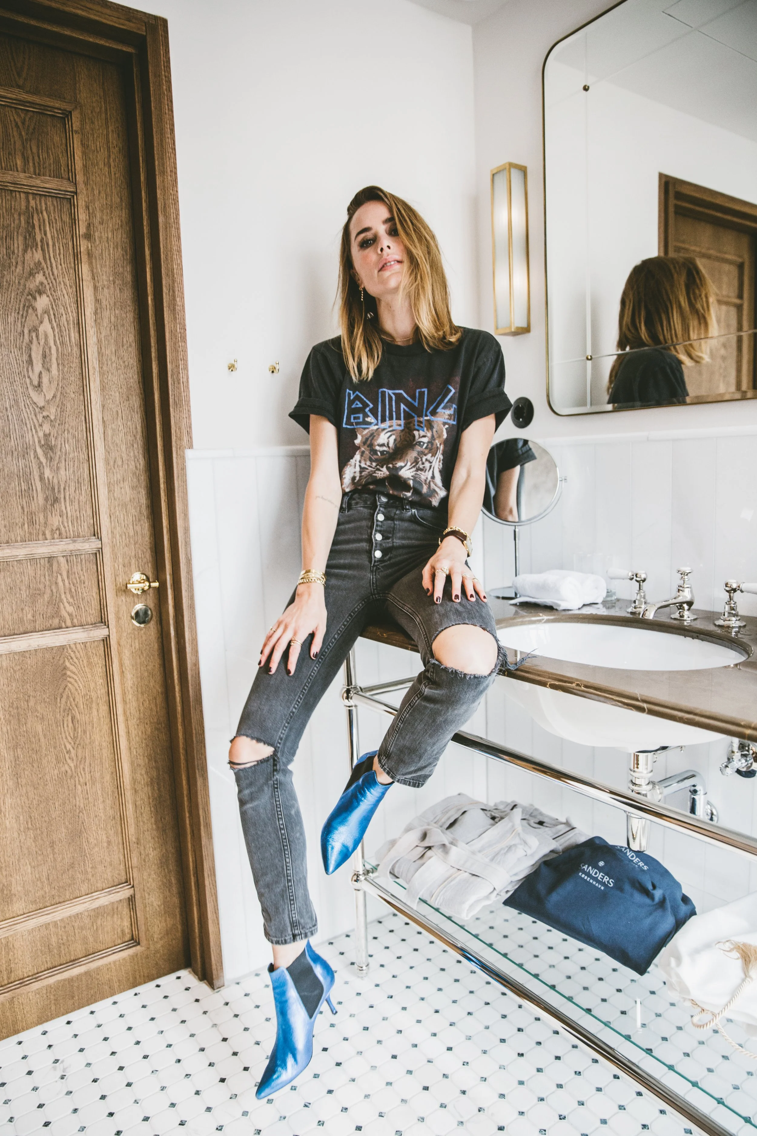 bing muse t, bathroom (72 of 76).JPG