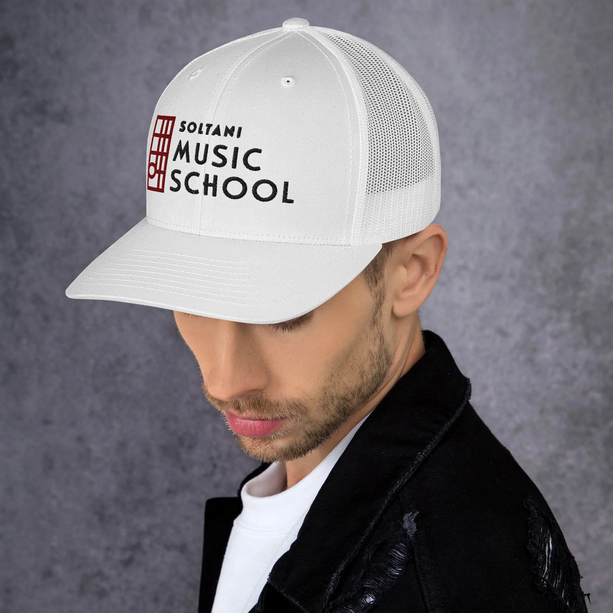 retro-trucker-hat-white-left-6a6be1339dc59.jpg