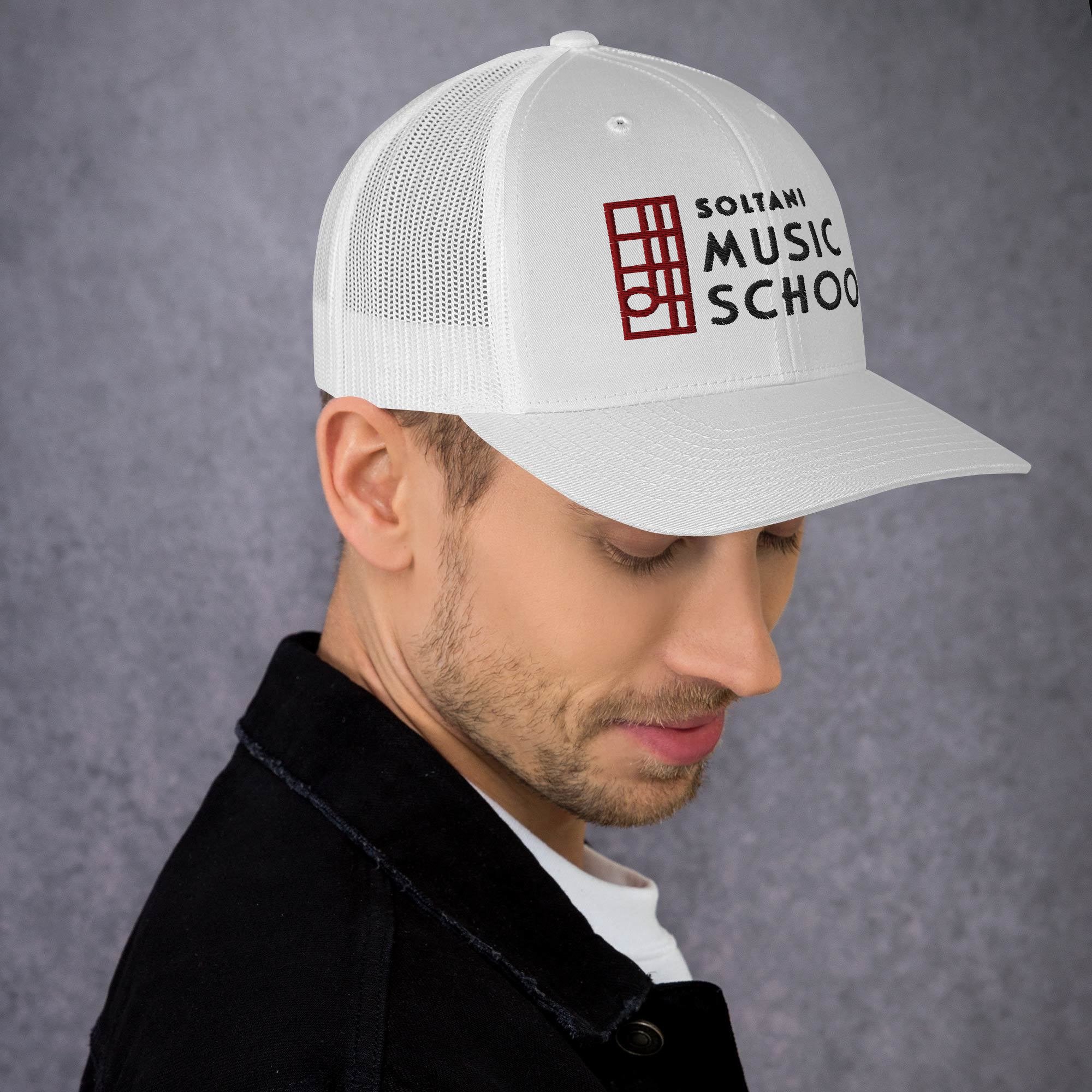 retro-trucker-hat-white-right-6a6be1339dd07.jpg