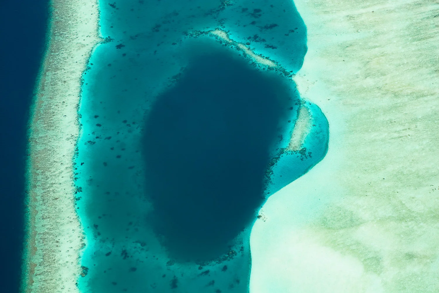 Aerial photograph, Maldives. © www.thomaspickard.com