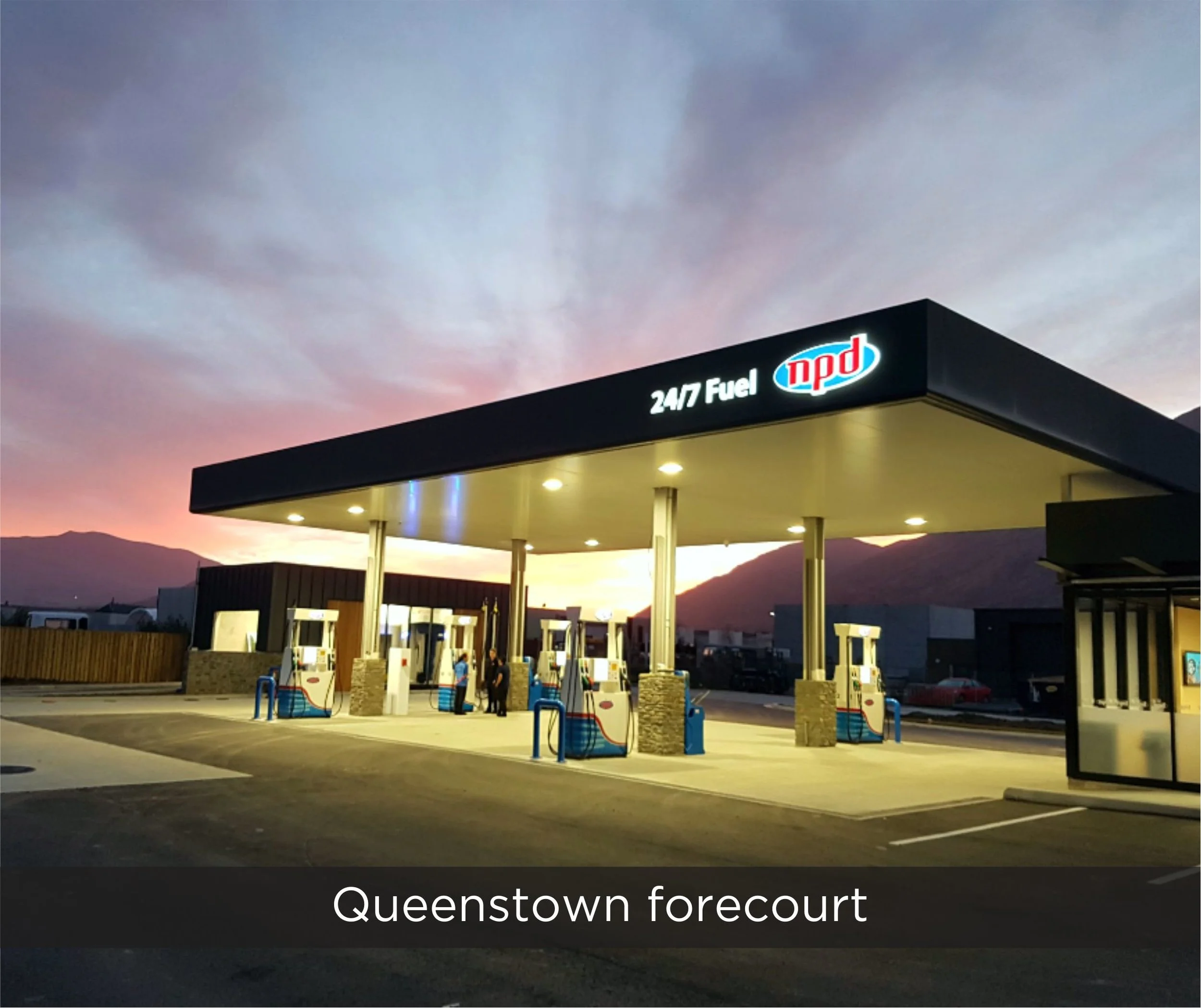 10 forecourt.jpg