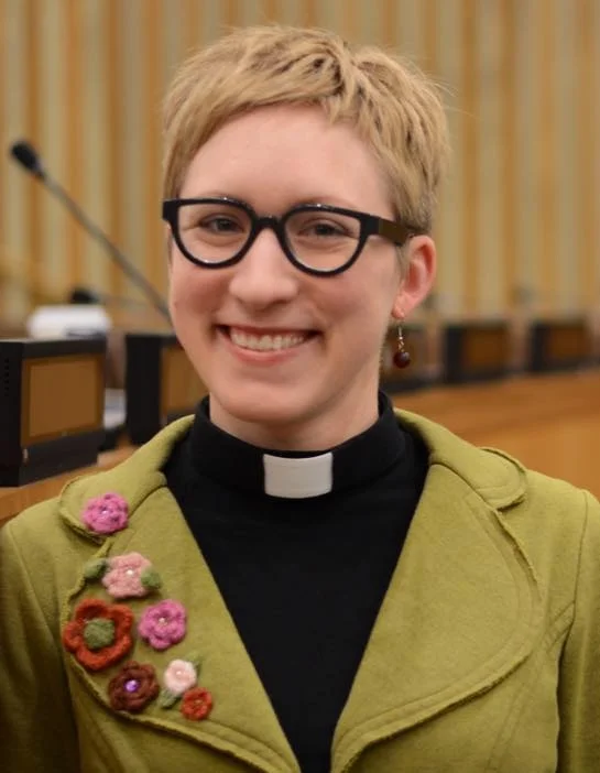 clergygal8.jpg