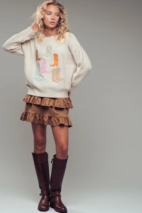 boots sweater2 .webp