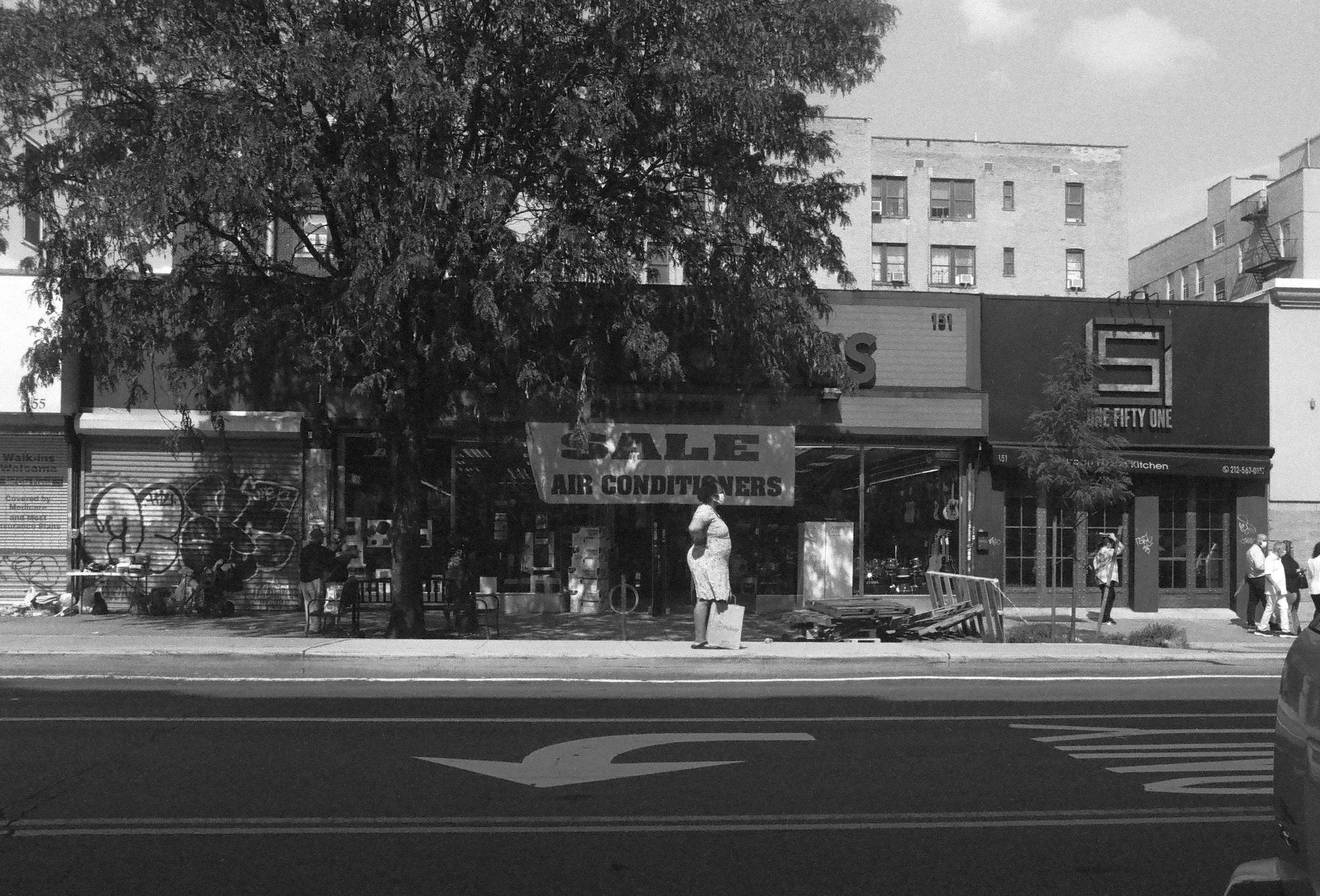  90 degrees at the m100 stop washington heights, nyc 2021 