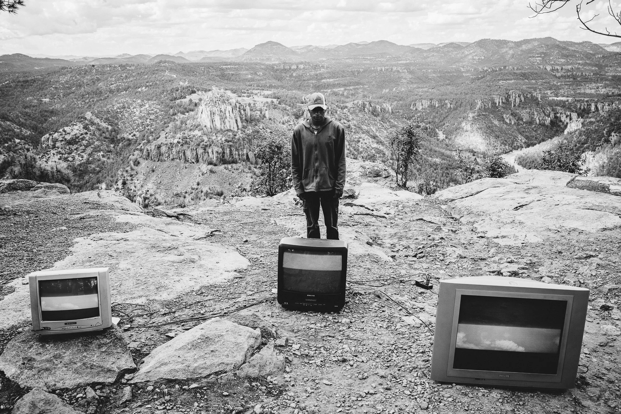 TarahumaraProject_01_Father_LeoMartinez-photo_PedroValiente-director.jpg