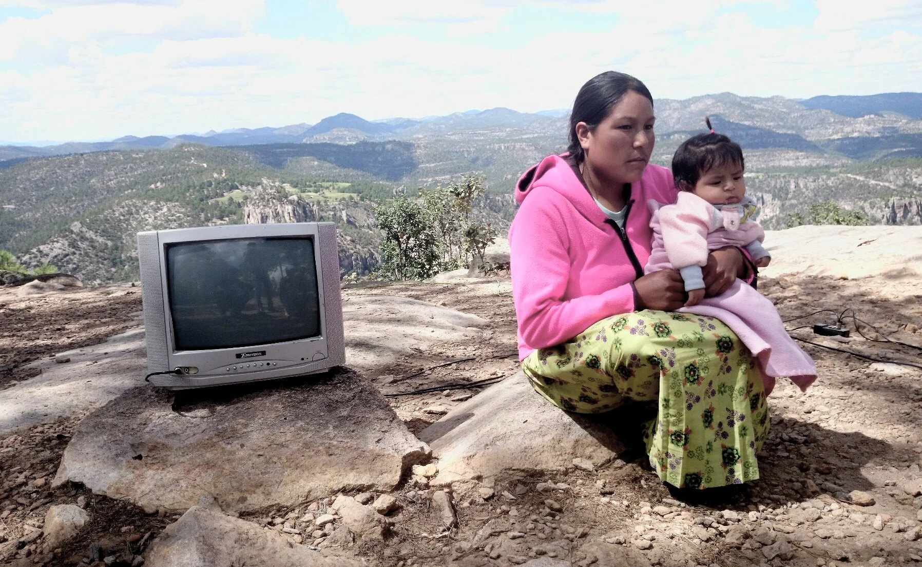 TarahumaraProject_01_color_Mother1_PedroValiente.jpg