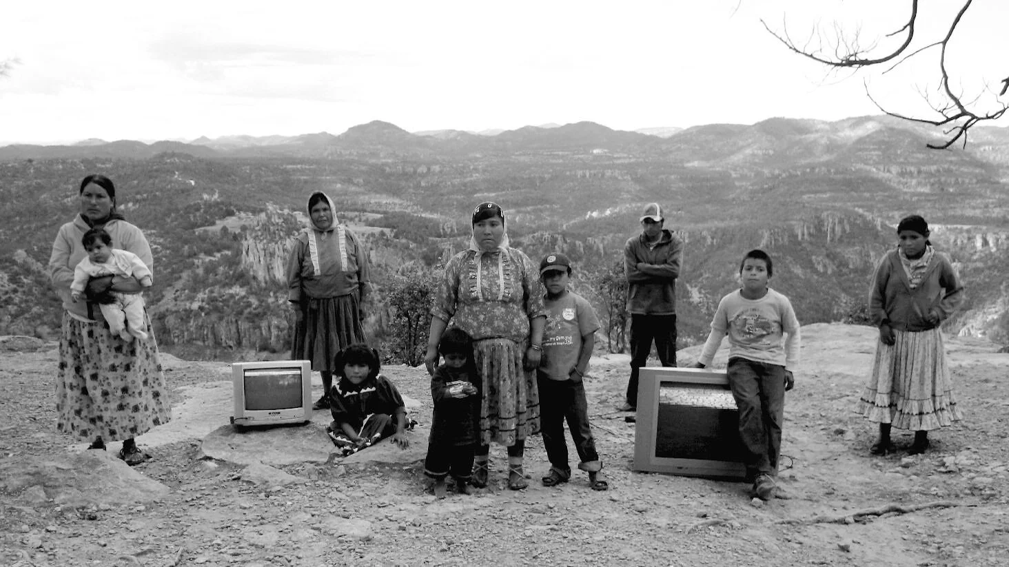 TarahumaraProject_01_Family2_PedroValiente.jpg