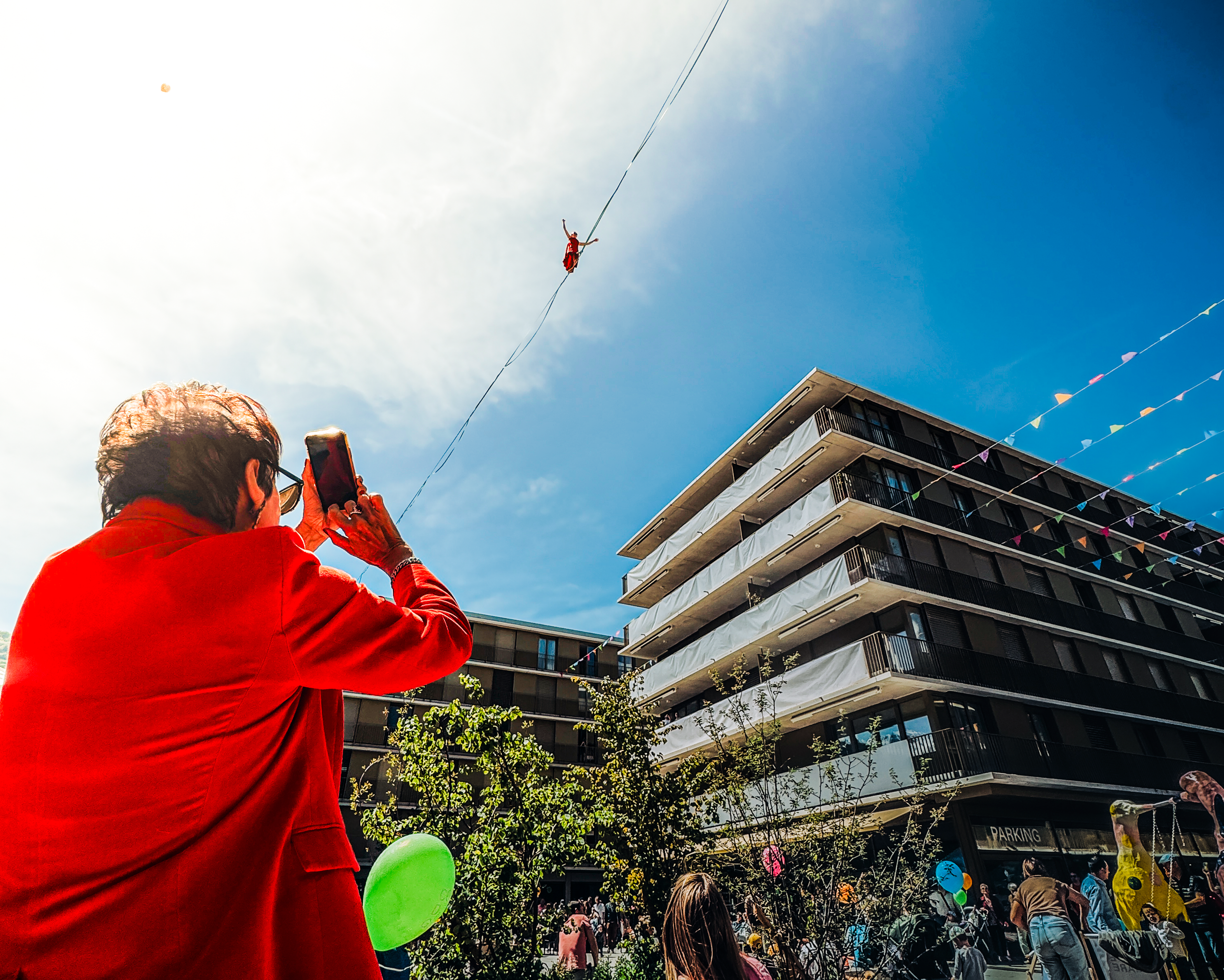 Animation d'inauguration originale : un highline pour la Cour de Gare à Sion