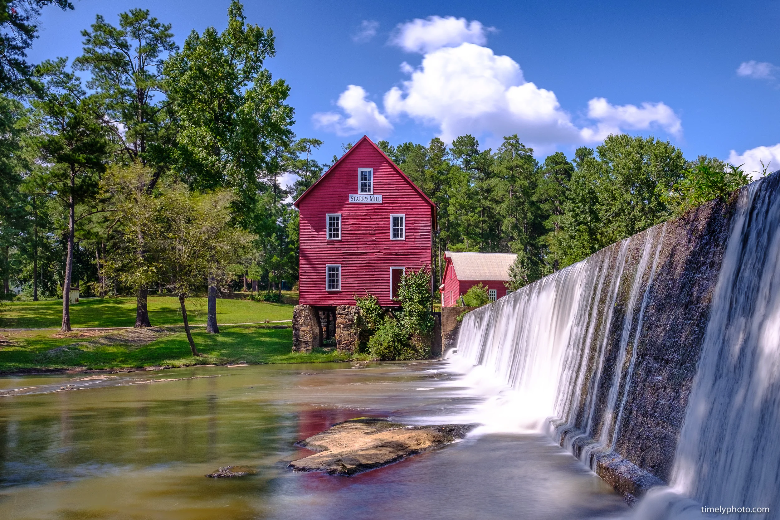 Front of Starr's Mill. 16mm, ISO 200 at f/7.1 and 4 seconds.
