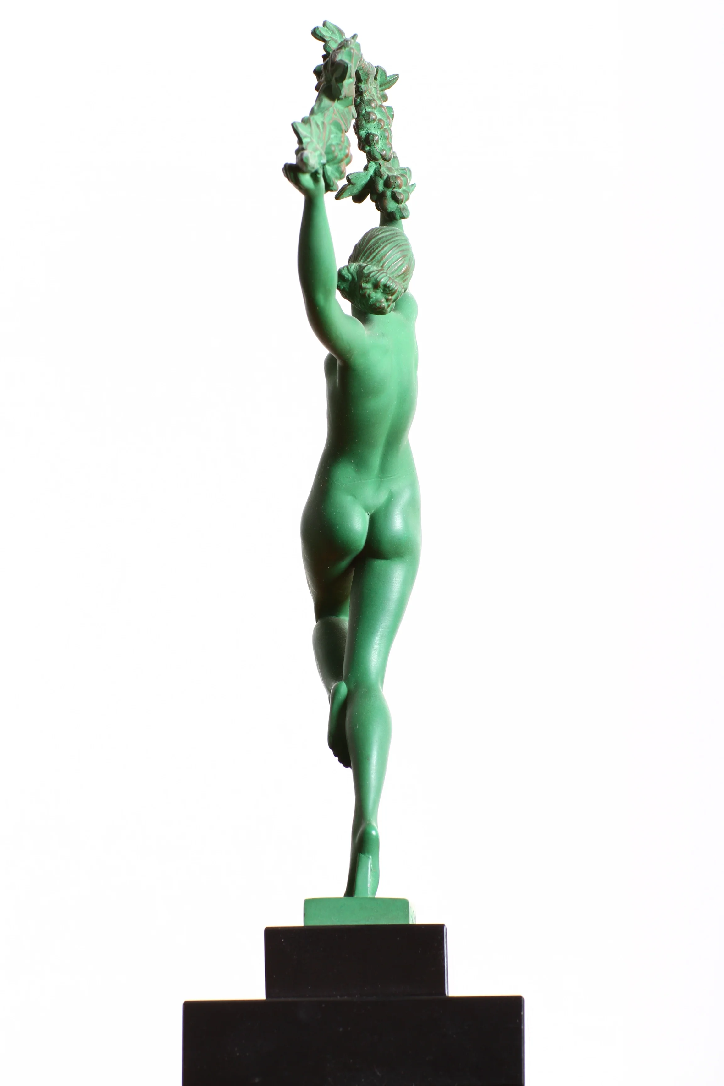 Statuette
