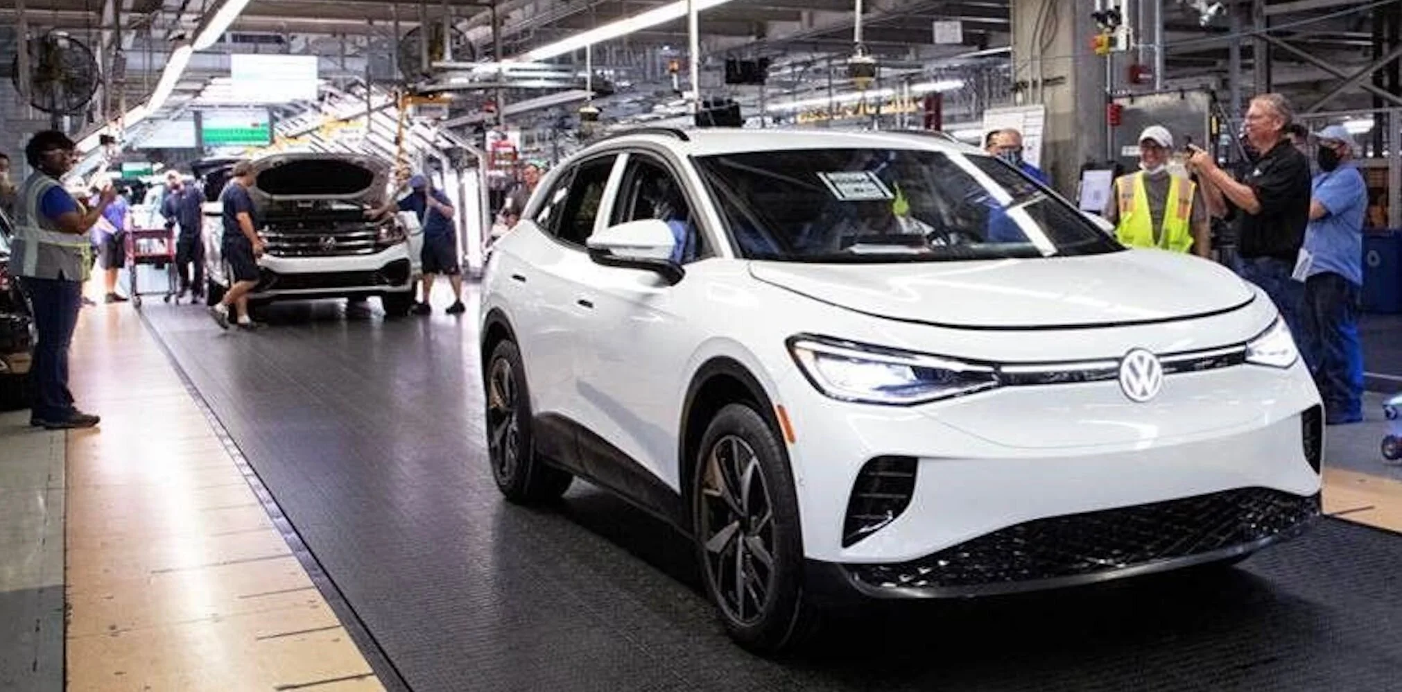 First VW ID.4 electric SUV pre-production units roll off the line at Chattanooga factory