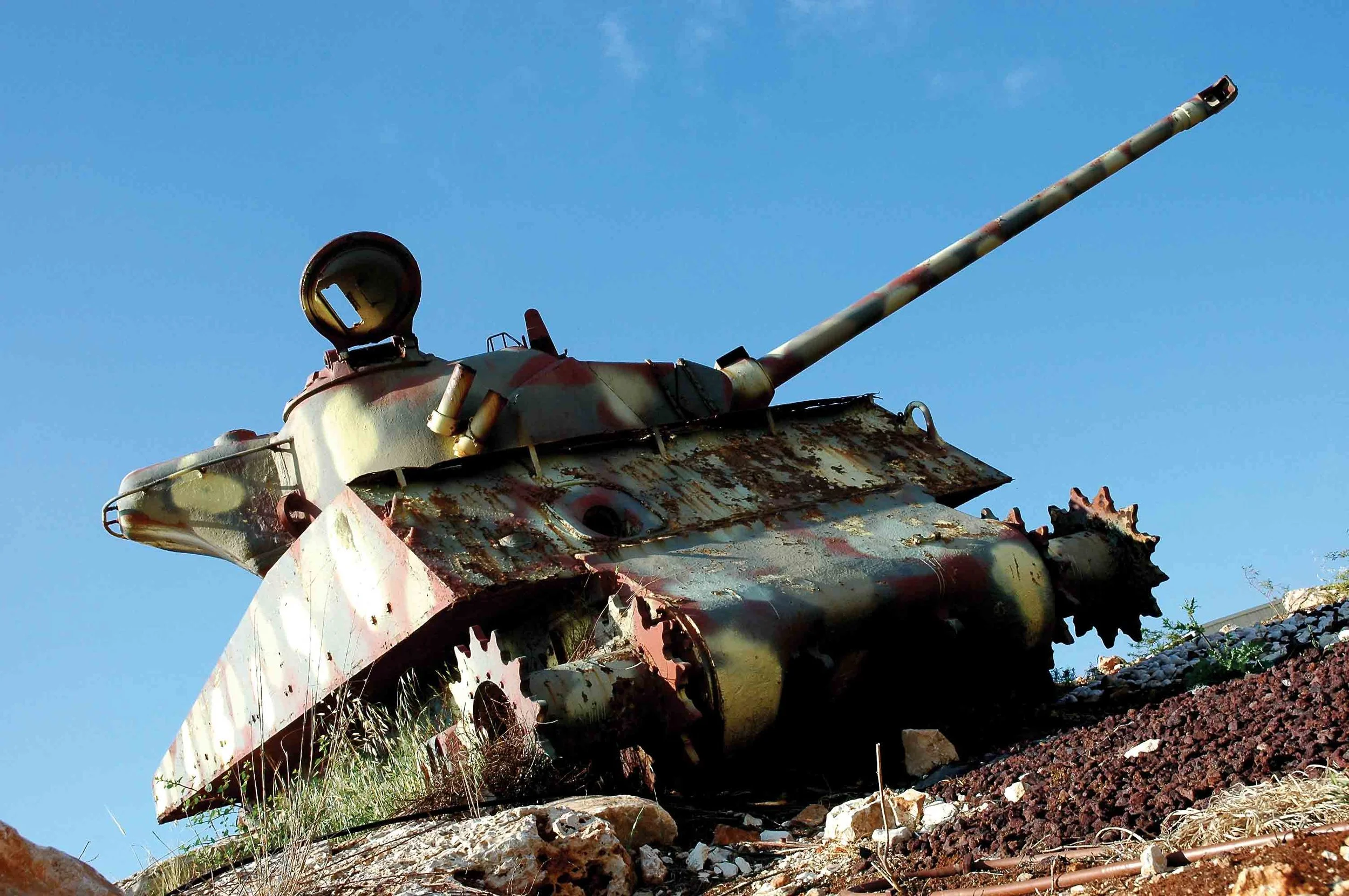 Tank: An Israeli military tank. © RAPHAEL LEVY