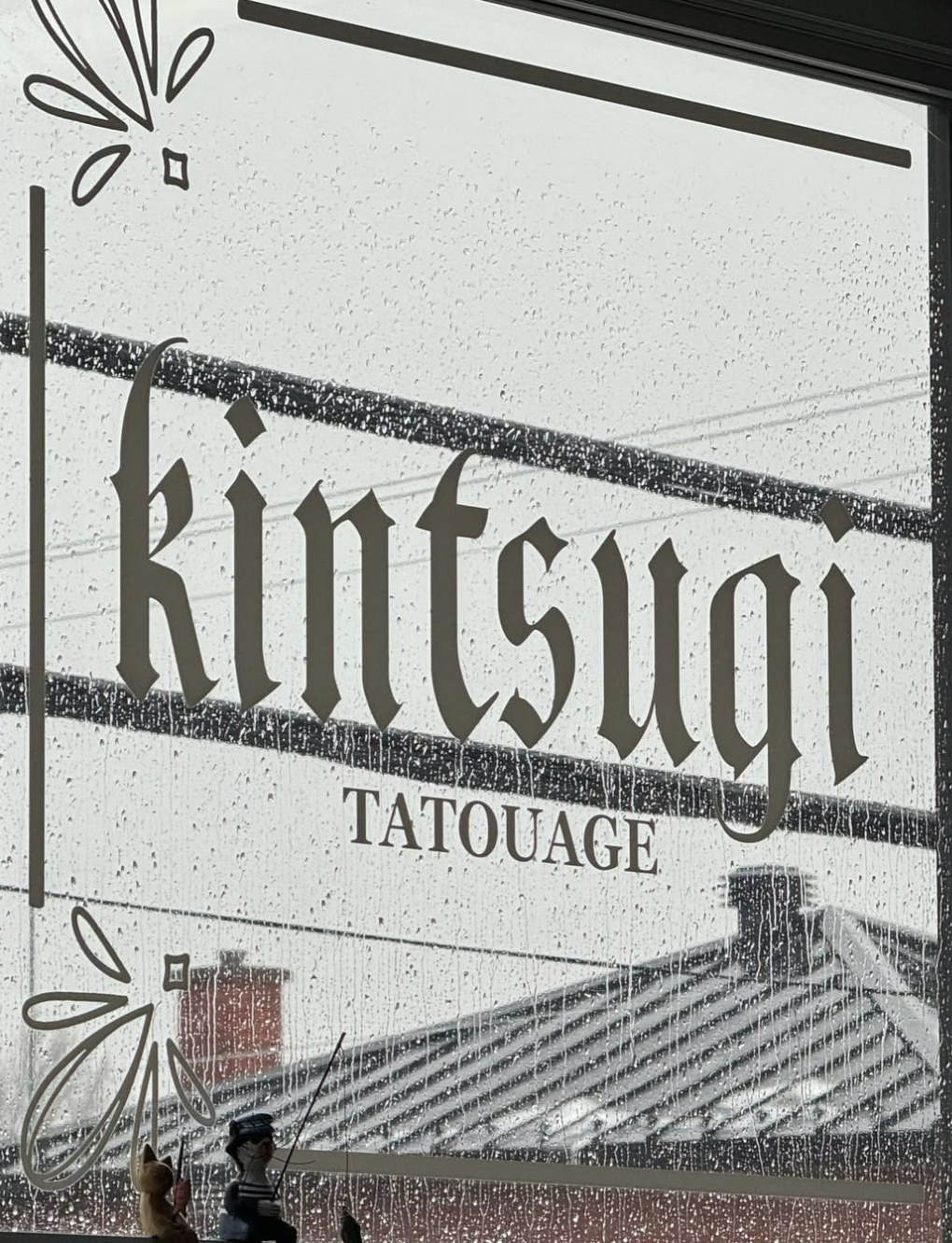 TATTOO À LA BRASSERIE avec Tatouage Kintsugi