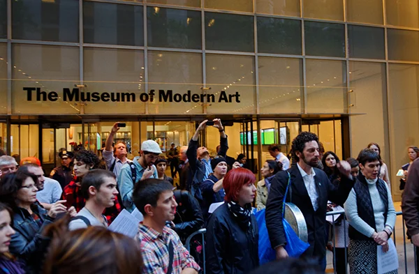 Noah Fischer, Occupy Museums hareketiyle MoMA eyleminde