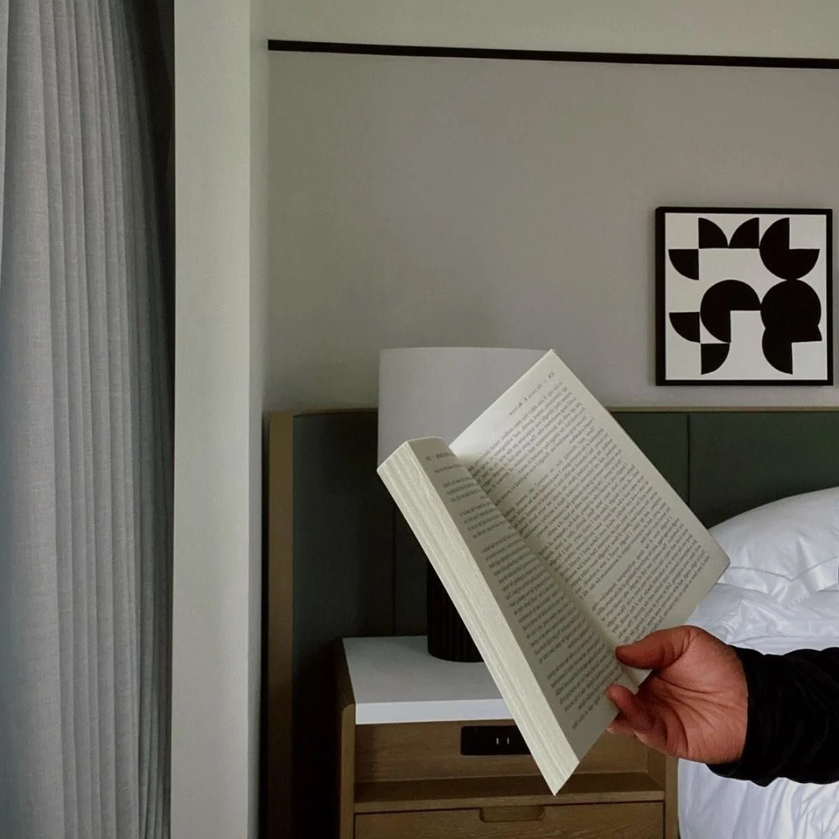 Dropped another blog post earlier this week on finding comfort in the chaos. A mini update from life offline. Share a kind word if you can relate. 💕 #LinkInBio