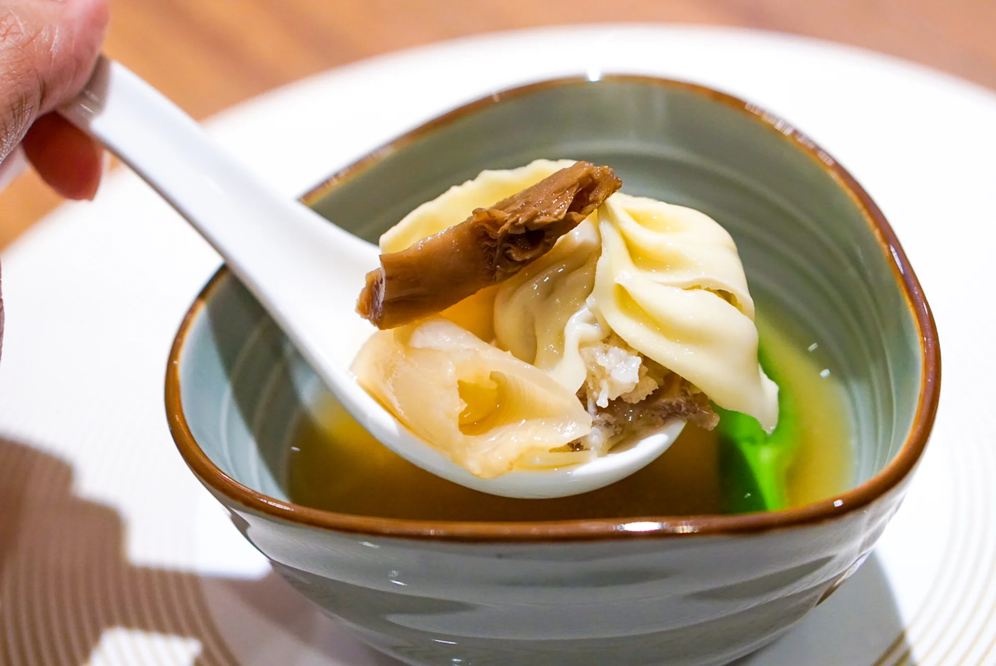 Si Chuan Dou Hua Grand Dim Sum Brunch - Steamed Dumpling with Matsutake and Fresh Fish Maw Soup 2