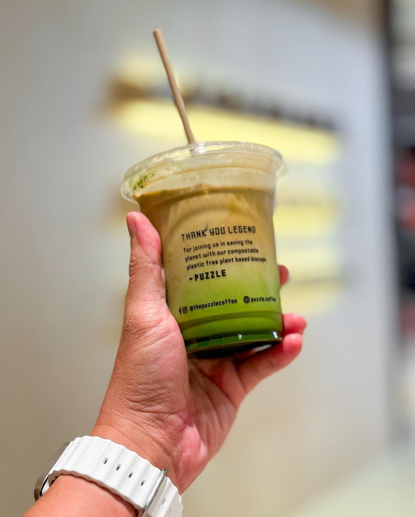 💚Iced #matchalatte kinda day. @ThePuzzleCoffee&rsquo;s version uses premium uji #matcha powder imported from Kyoto. #FindNewFood #puzzlecoffee