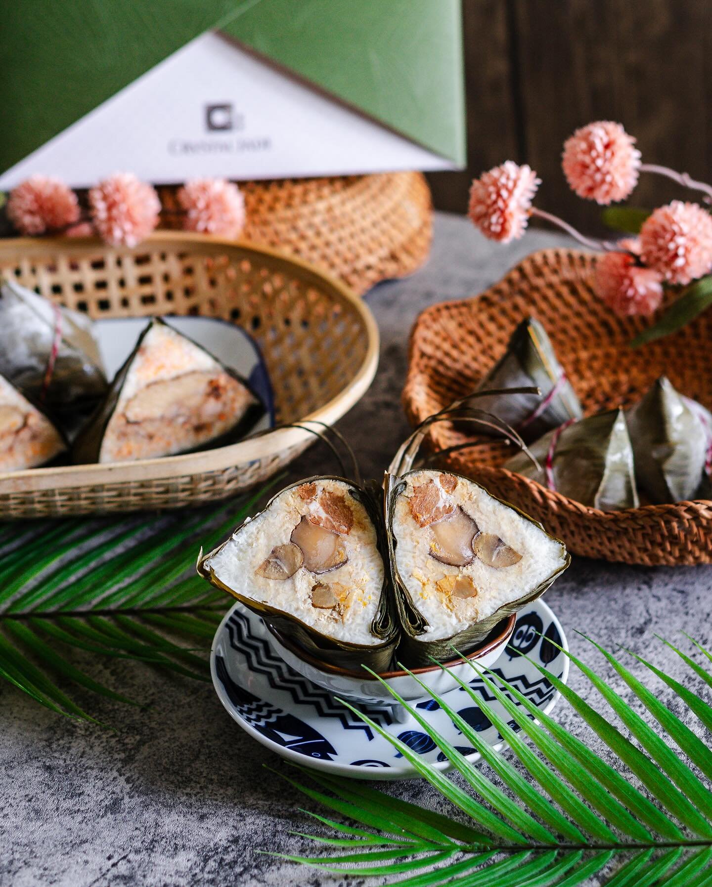 🐉🚣 It&rsquo;s that time of the year again! #DragonBoatFestival is one of my fav seasons and I love the fragrance of 肉粽 rice dumplings.

@CrystalJadeSG is always one of the earliest with their specials. You can order on their e-store (http://estore.