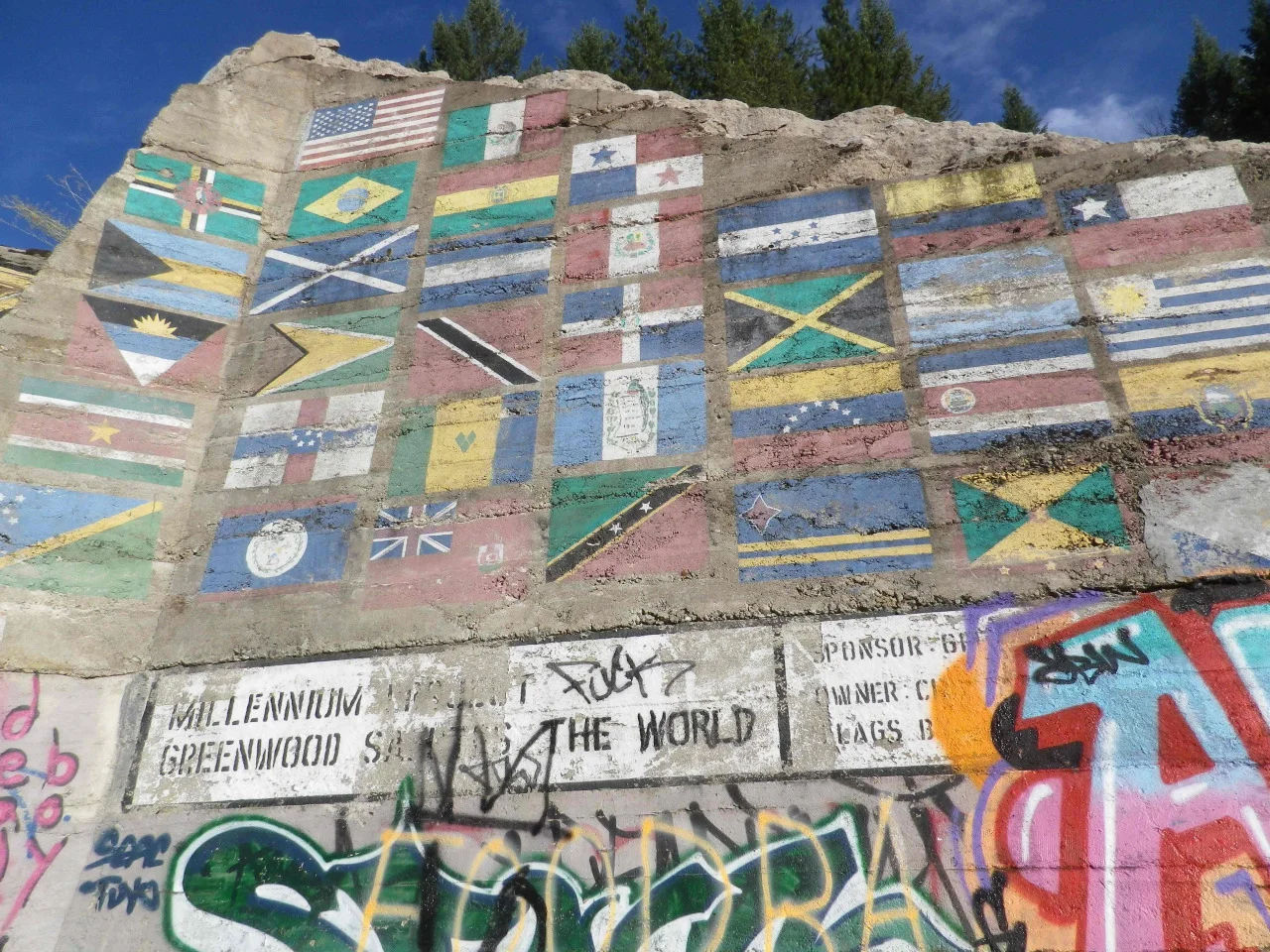 Graffiti tunnel near Nelson #2.jpeg