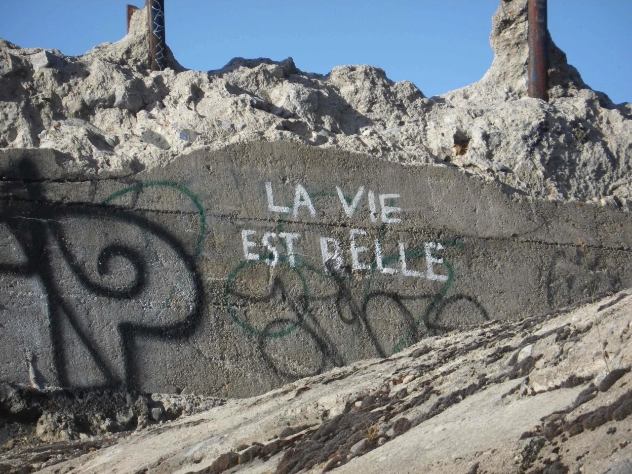 Graffiti near Nelson #4.jpeg