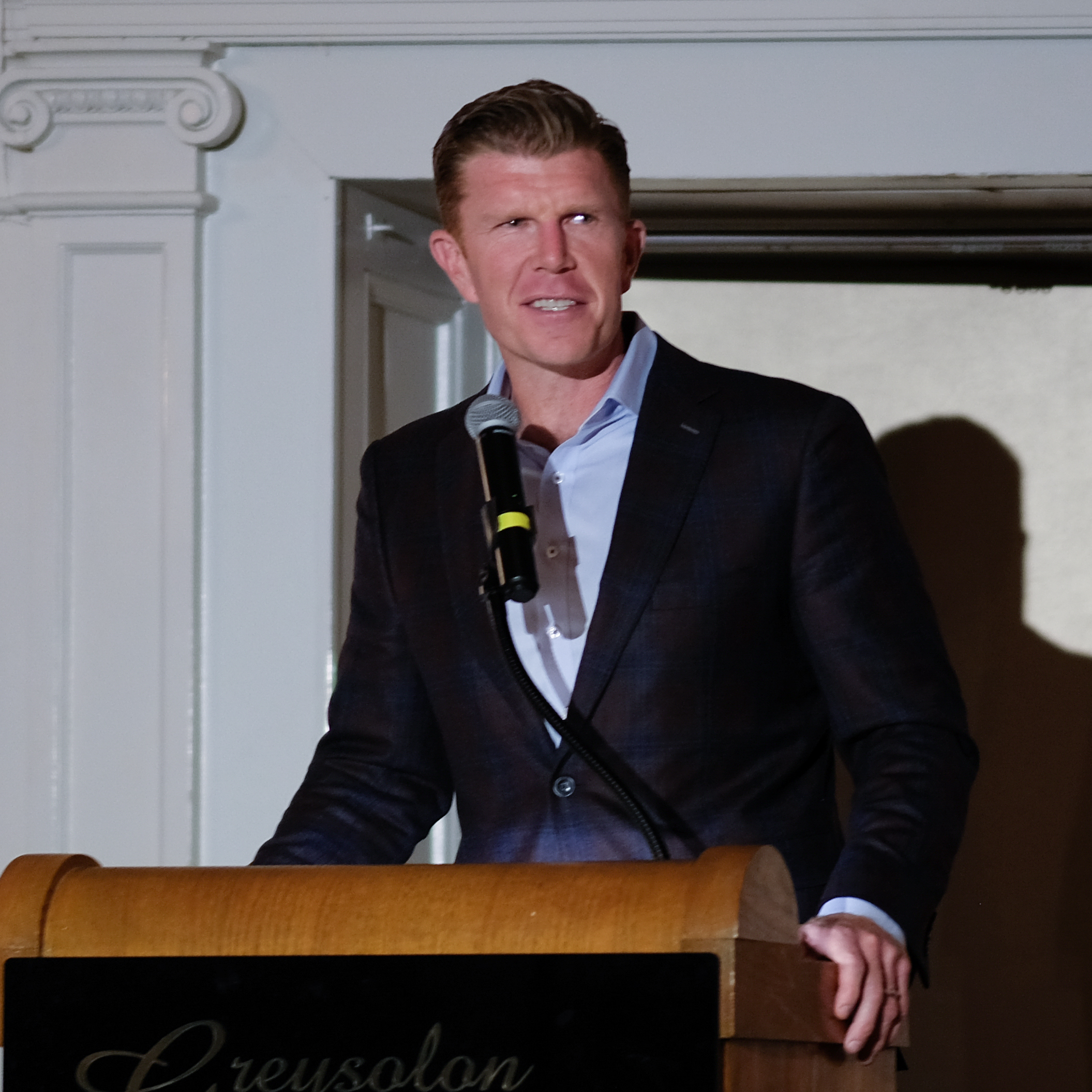 Former Vikings Player Speaks at School Fundraiser