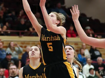 Gianna Kneepkens: "I love basketball, but I love the Lord more."