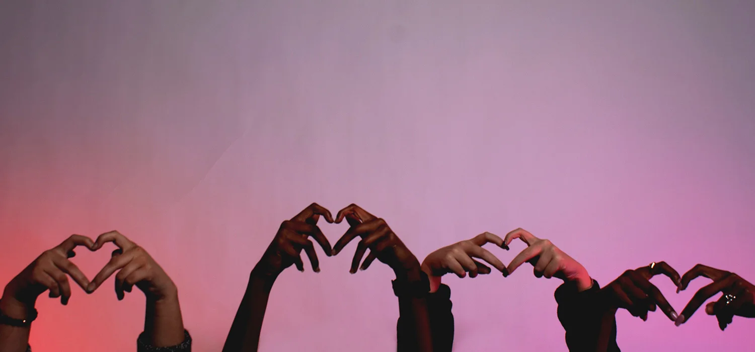 heart_hands_21500x700.jpg