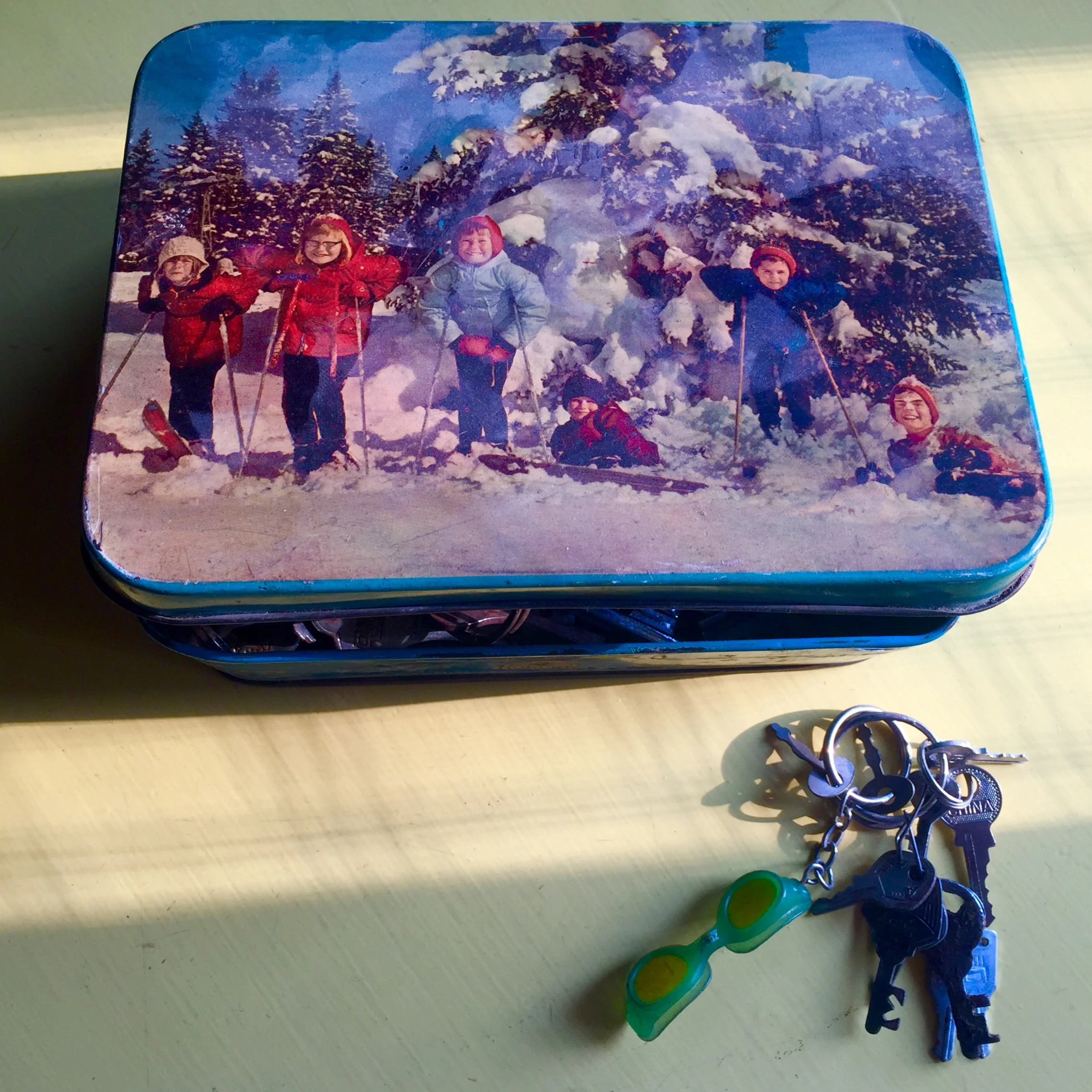 As a child, my brother and I often dashed to the door to answer doorbells around the festival of Diwali. My brother liked cashews and I liked tin boxes that carried mithais. Once the sweets were finished, these boxes stored my crayons, pieces from my kitchen set and many such treasured belongings. On a recent visit to my mother’s place, I saw my old box now housing a bunch of keys to forgotten locks.