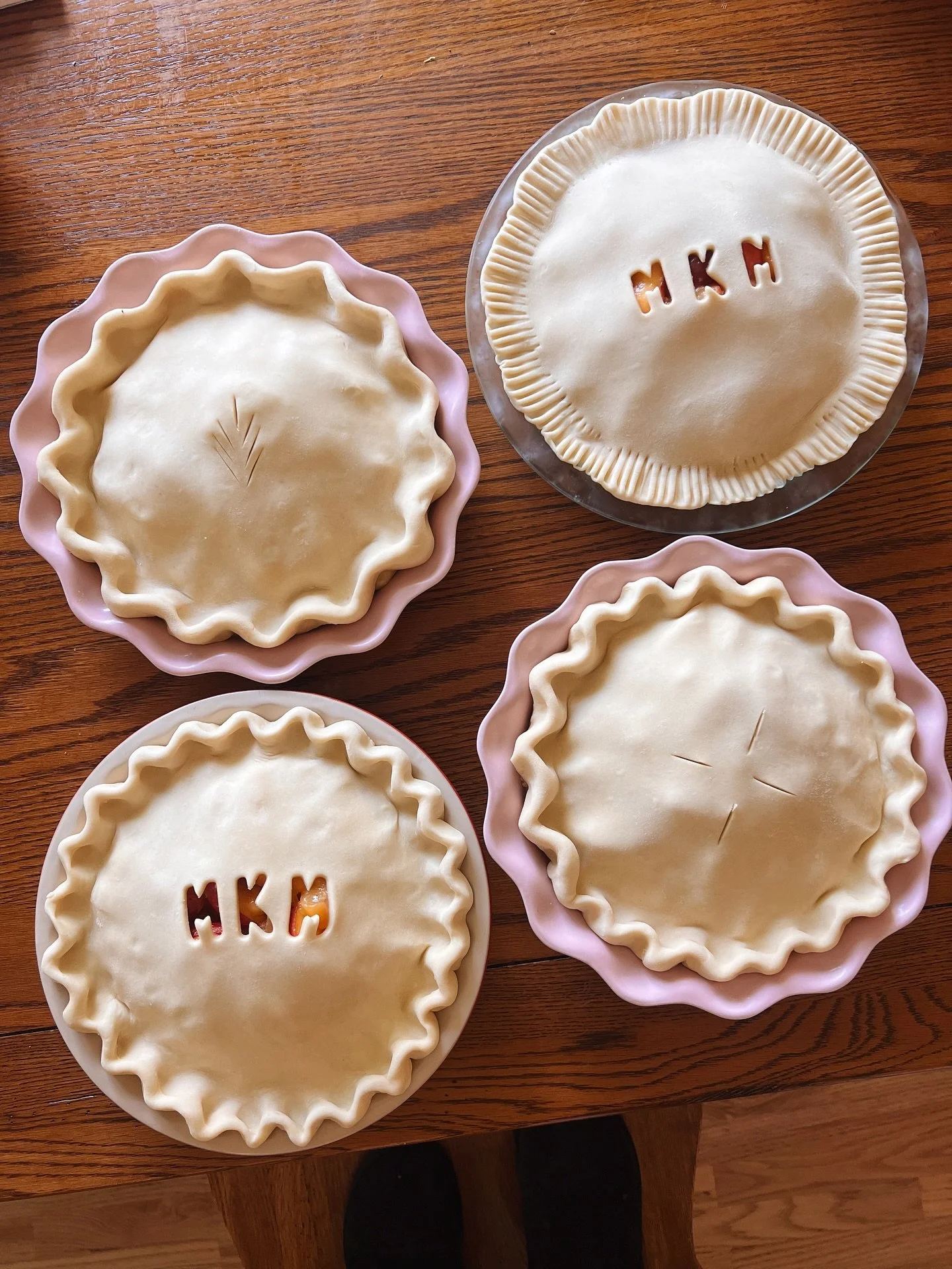 Recent scenes 🤍 bday celebrations for meadow (she&rsquo;s two today!!) - 16lbs of peach and apricot in these pies for my baby, white lotus sauna ready to go 🧖&zwj;♀️ Just gotta add the stones!, bubbles with my soul sis, coggeshall fam reunion- phot
