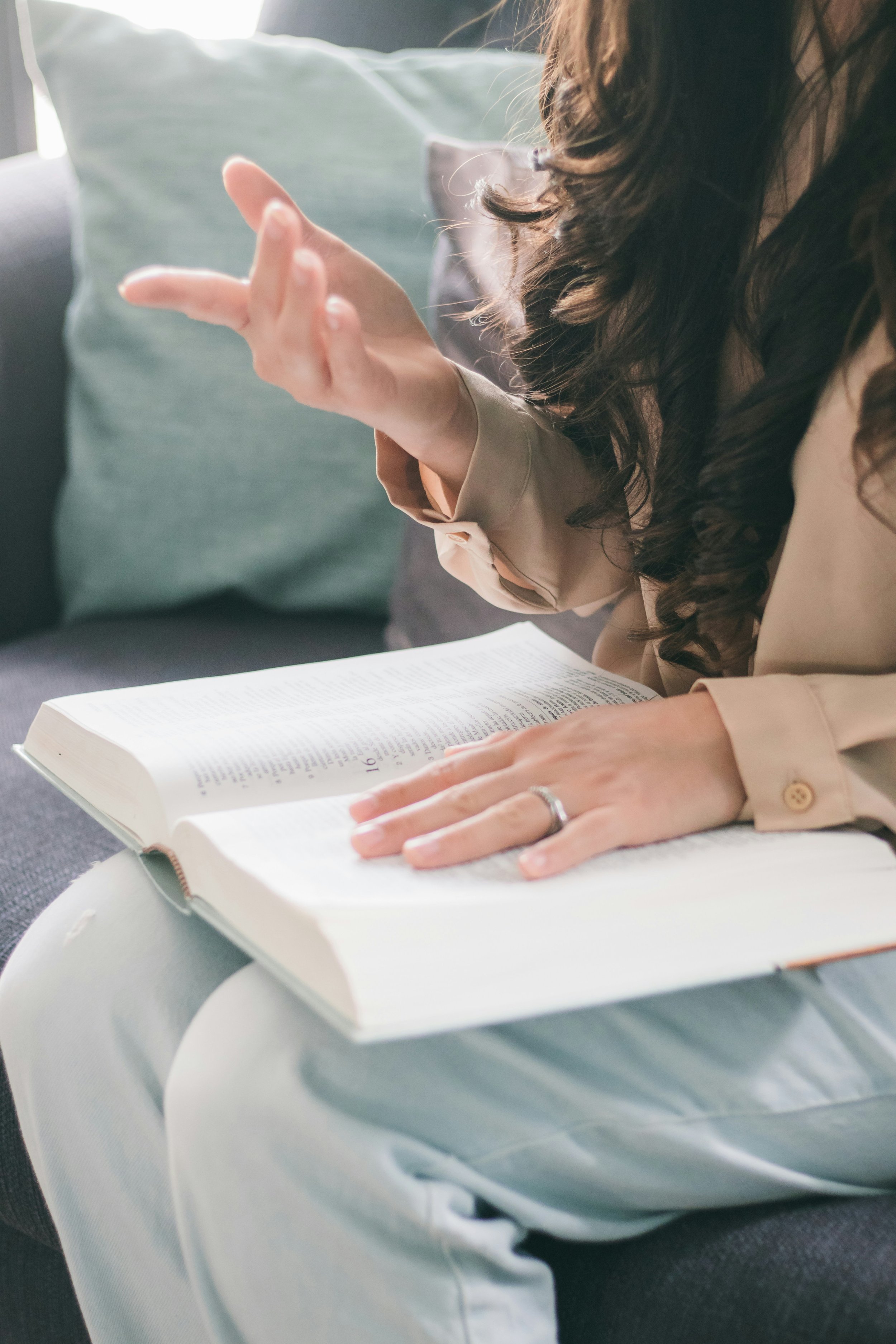 “Walking With God: A Five Week Journey in Step with the Savior” By Beth Moore