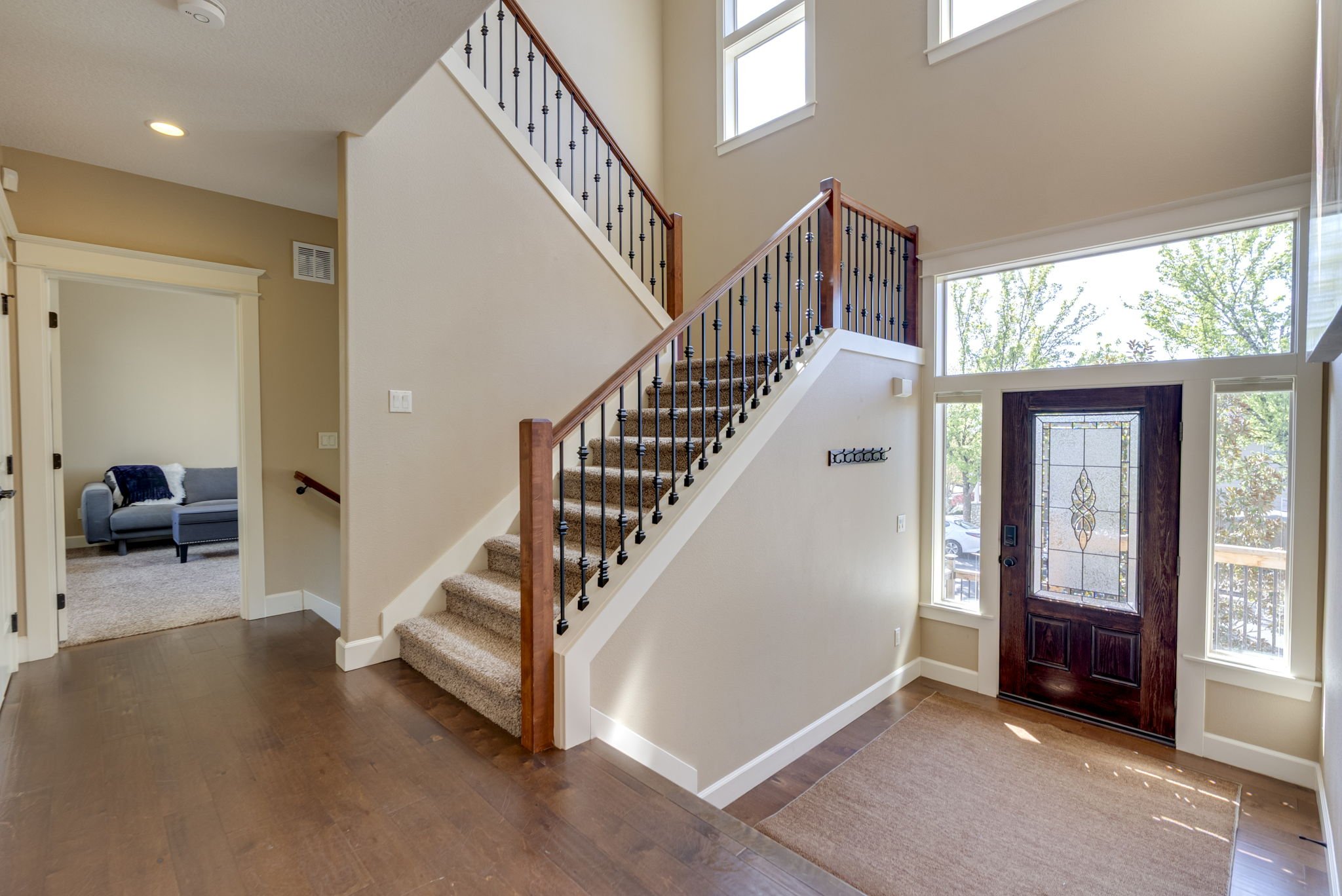 7-web-or-mls-1125-alexandra-dr.jpg