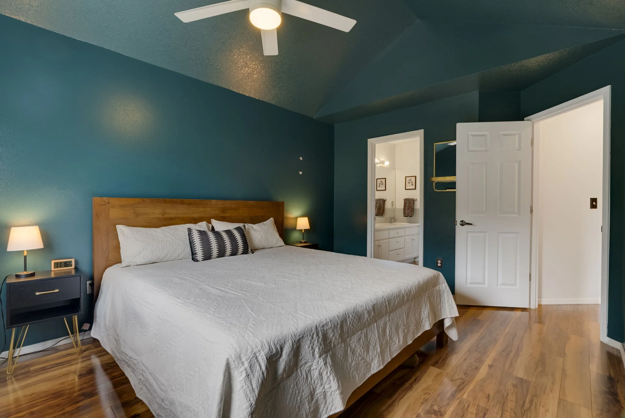 36-web-or-mls-2737-se-26th-ave.jpg