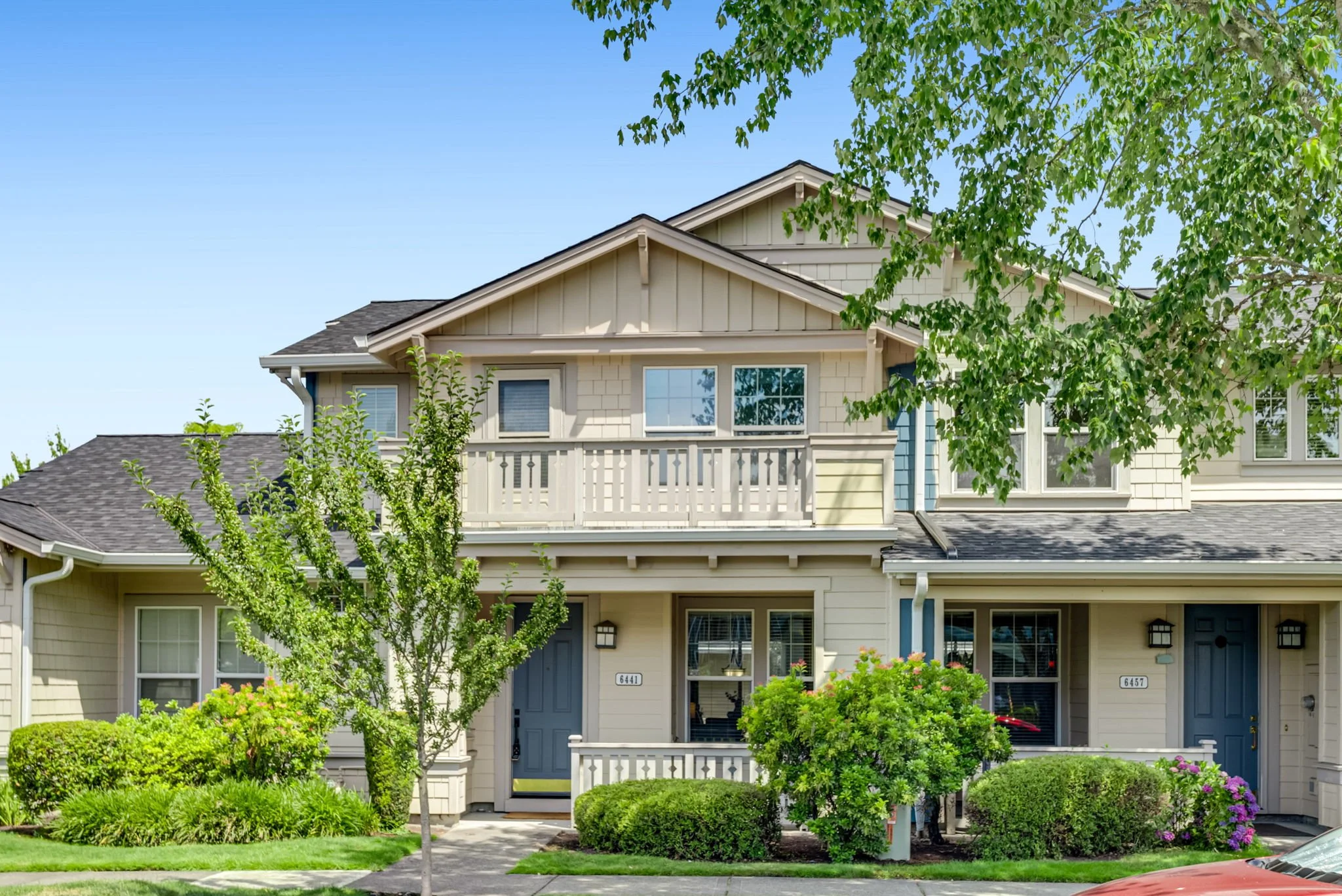 2-web-or-mls-6441-ne-rosebay-dr.jpg