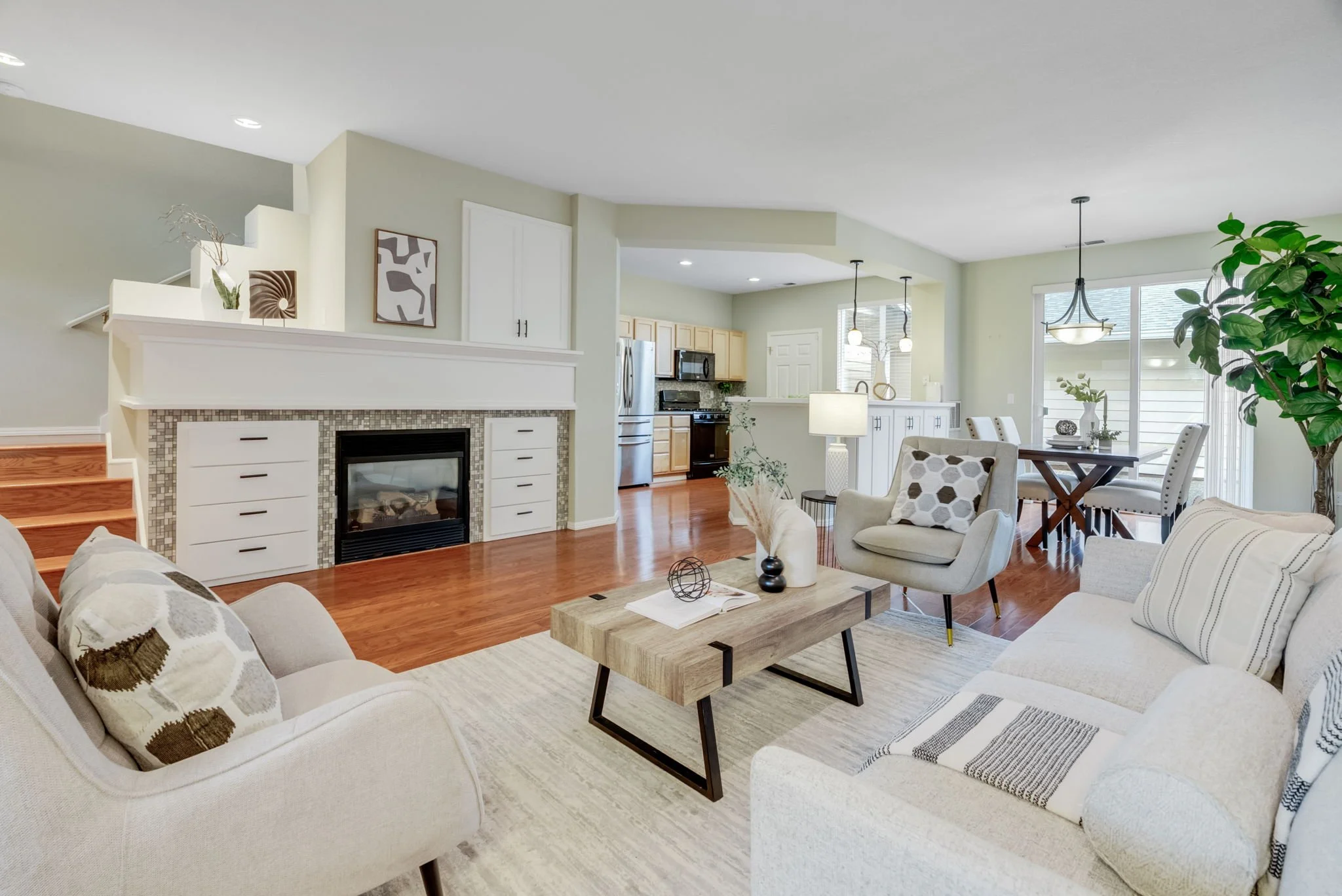 9-web-or-mls-6441-ne-rosebay-dr.jpg