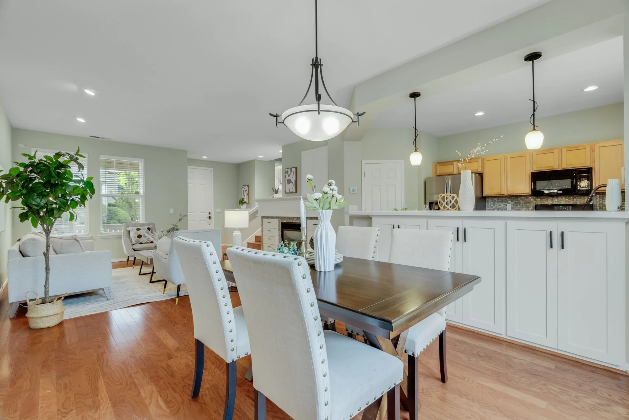 14-web-or-mls-6441-ne-rosebay-dr.jpg