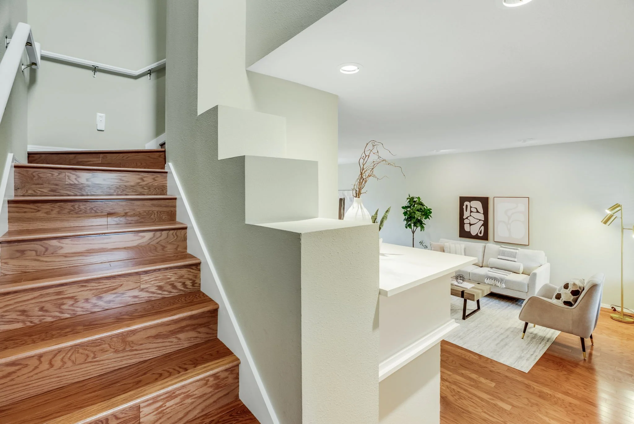 25-web-or-mls-6441-ne-rosebay-dr.jpg