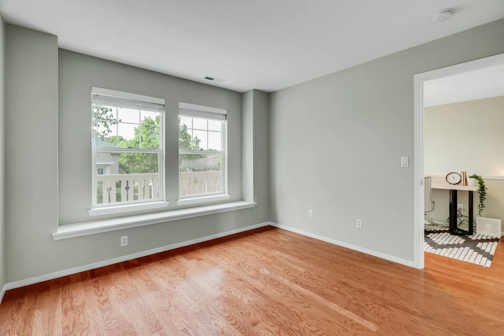 36-web-or-mls-6441-ne-rosebay-dr.jpg