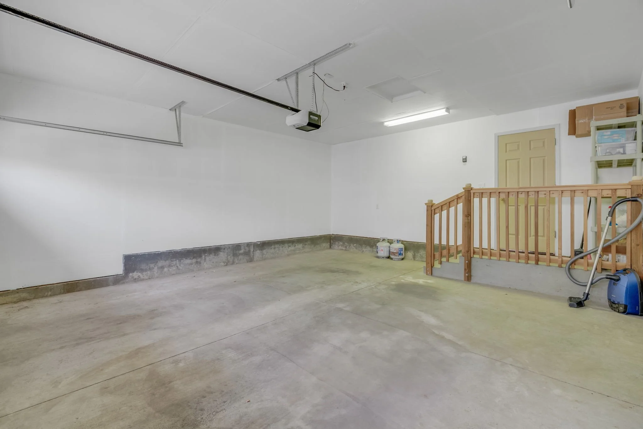 46-web-or-mls-6441-ne-rosebay-dr.jpg